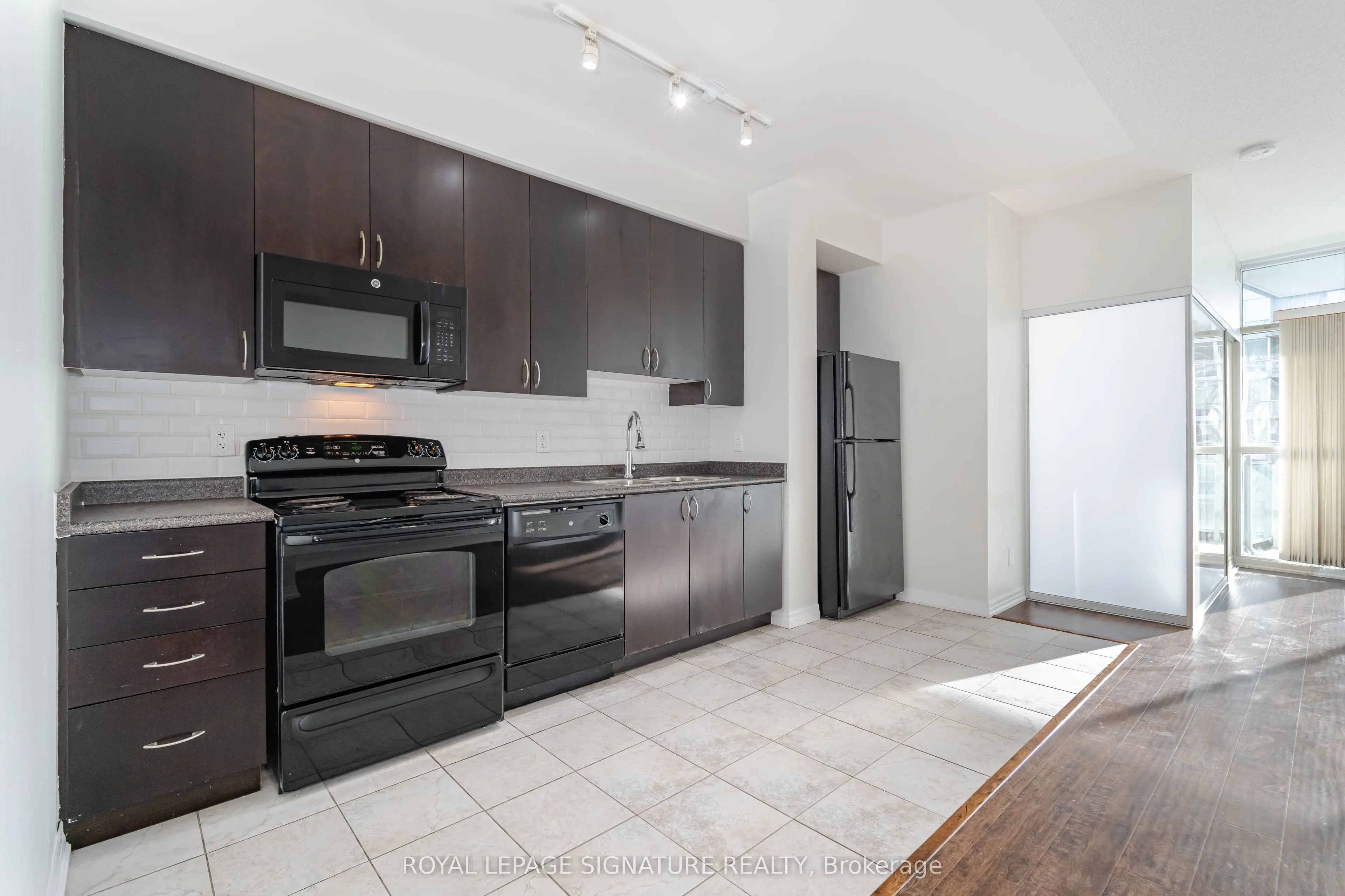 223 Webb Drive, #1509