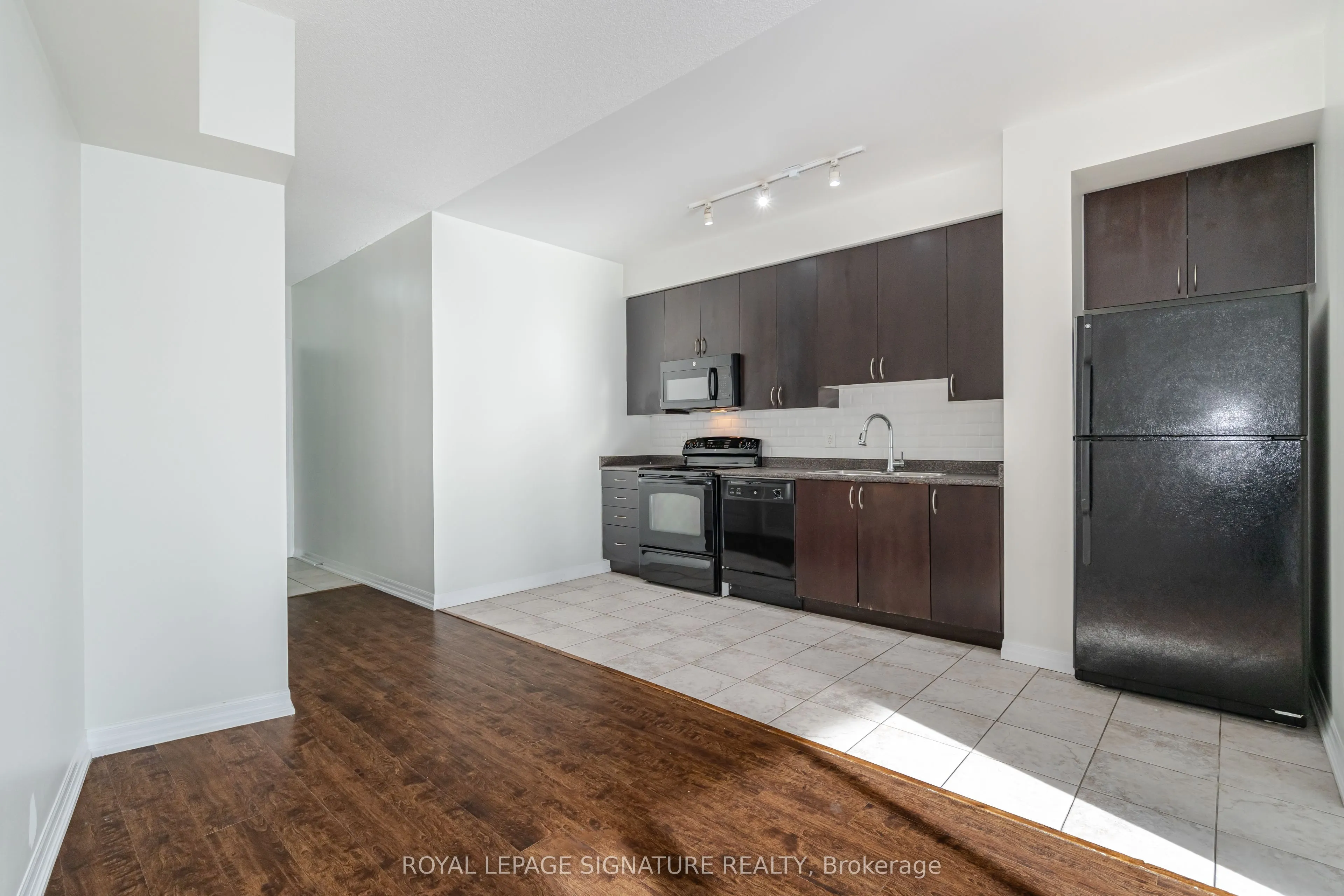223 Webb Drive, #1509