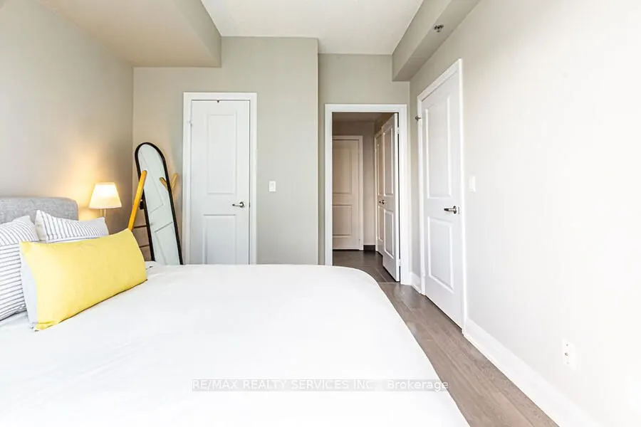 65 Speers Road, #1507