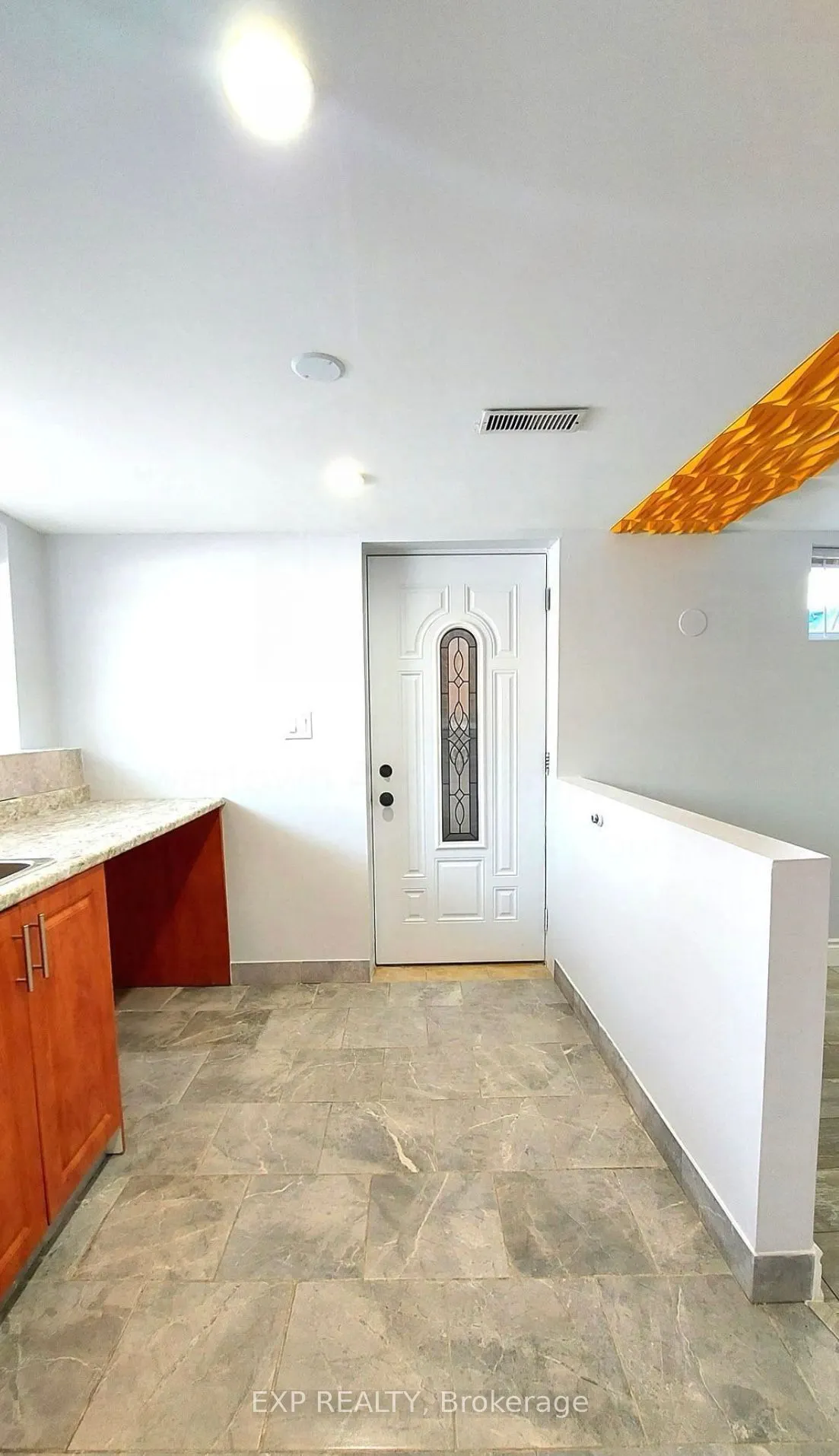 33 Flowertown Avenue