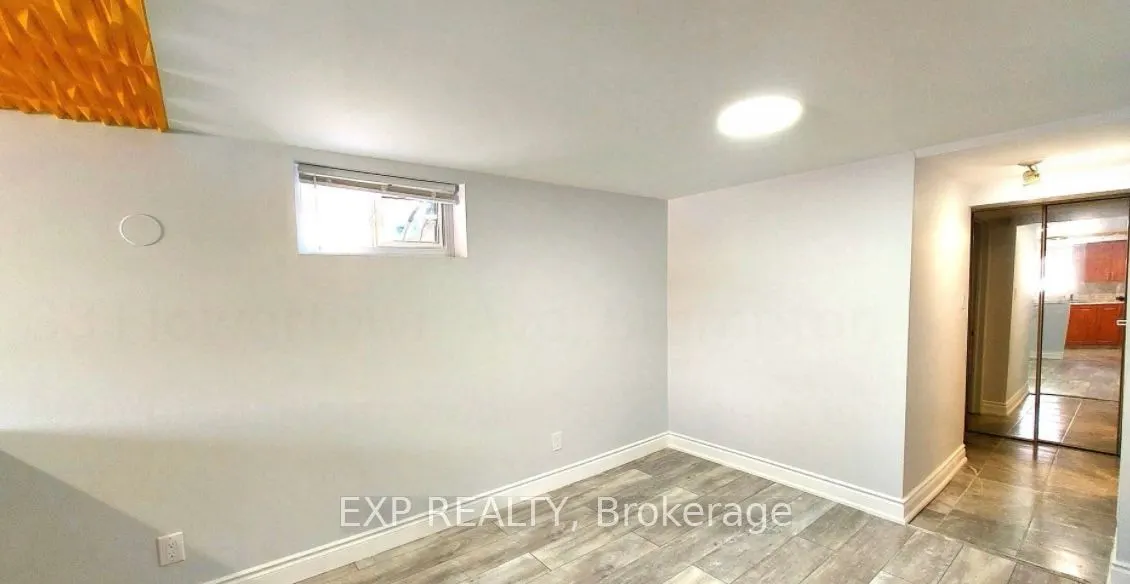 33 Flowertown Avenue