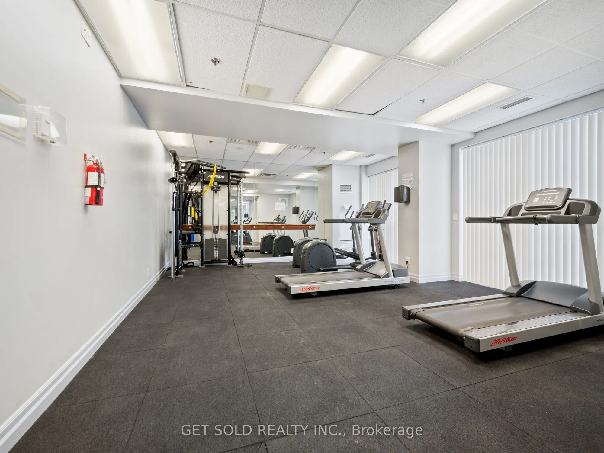 5 Michael Power Place, #906