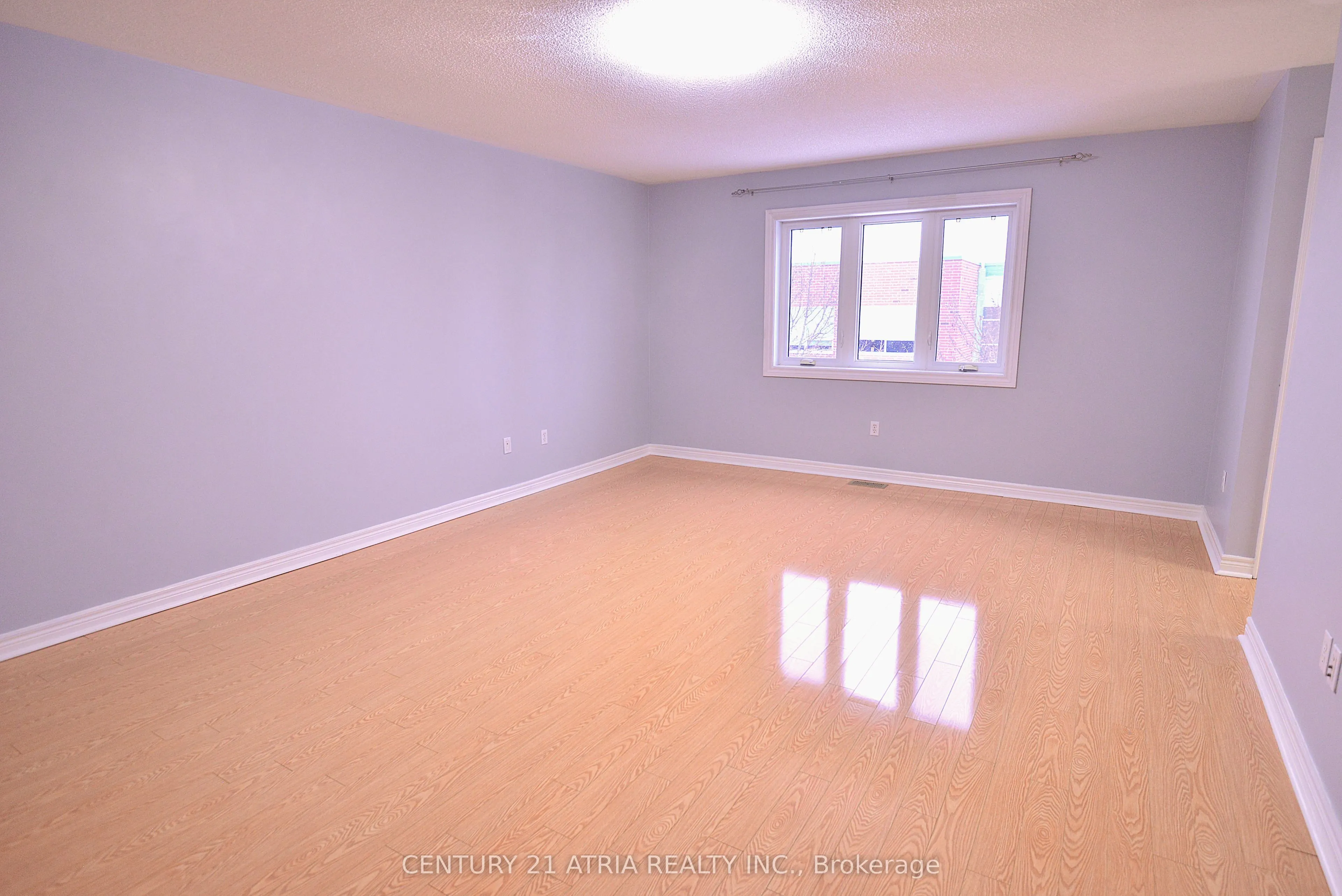 1093 Lamplight Way
