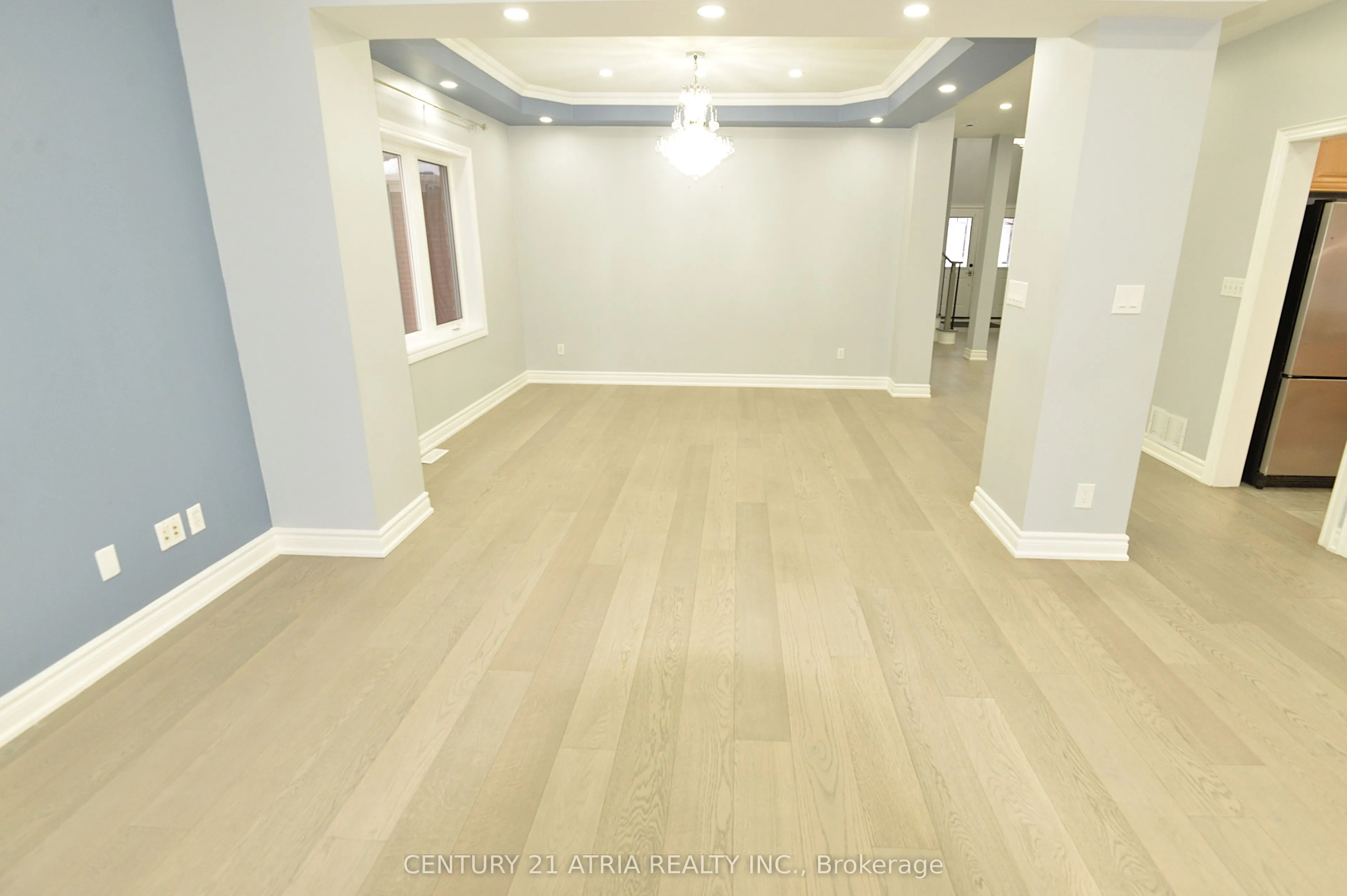 1093 Lamplight Way