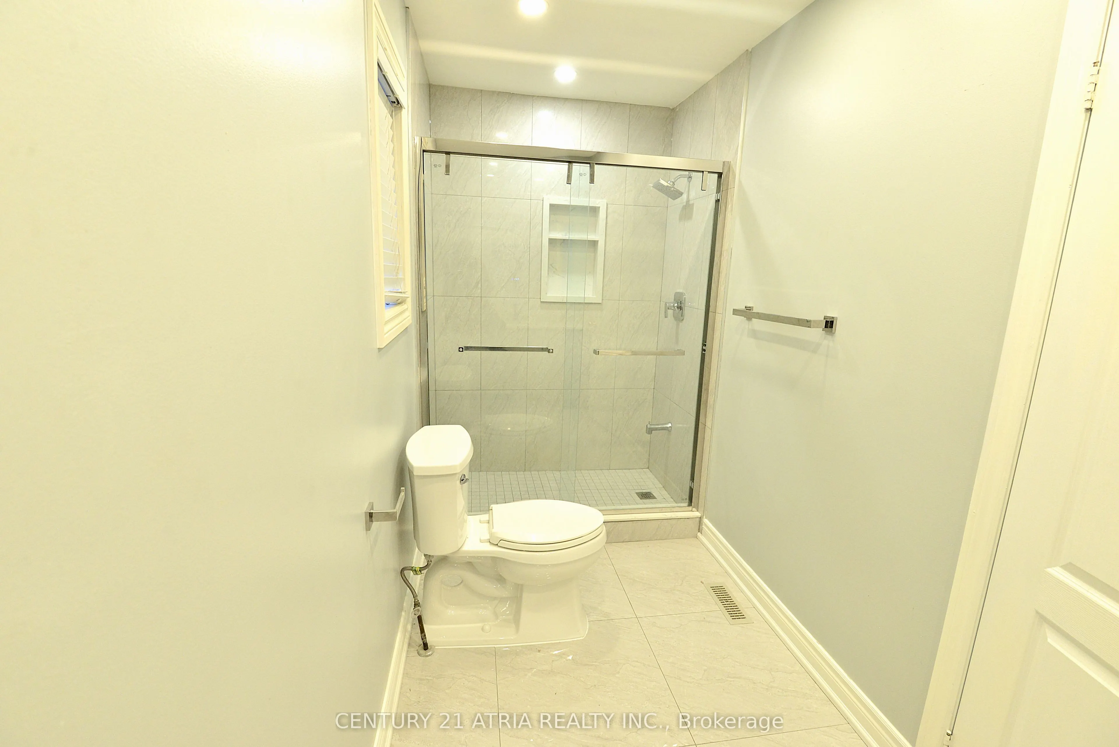 1093 Lamplight Way