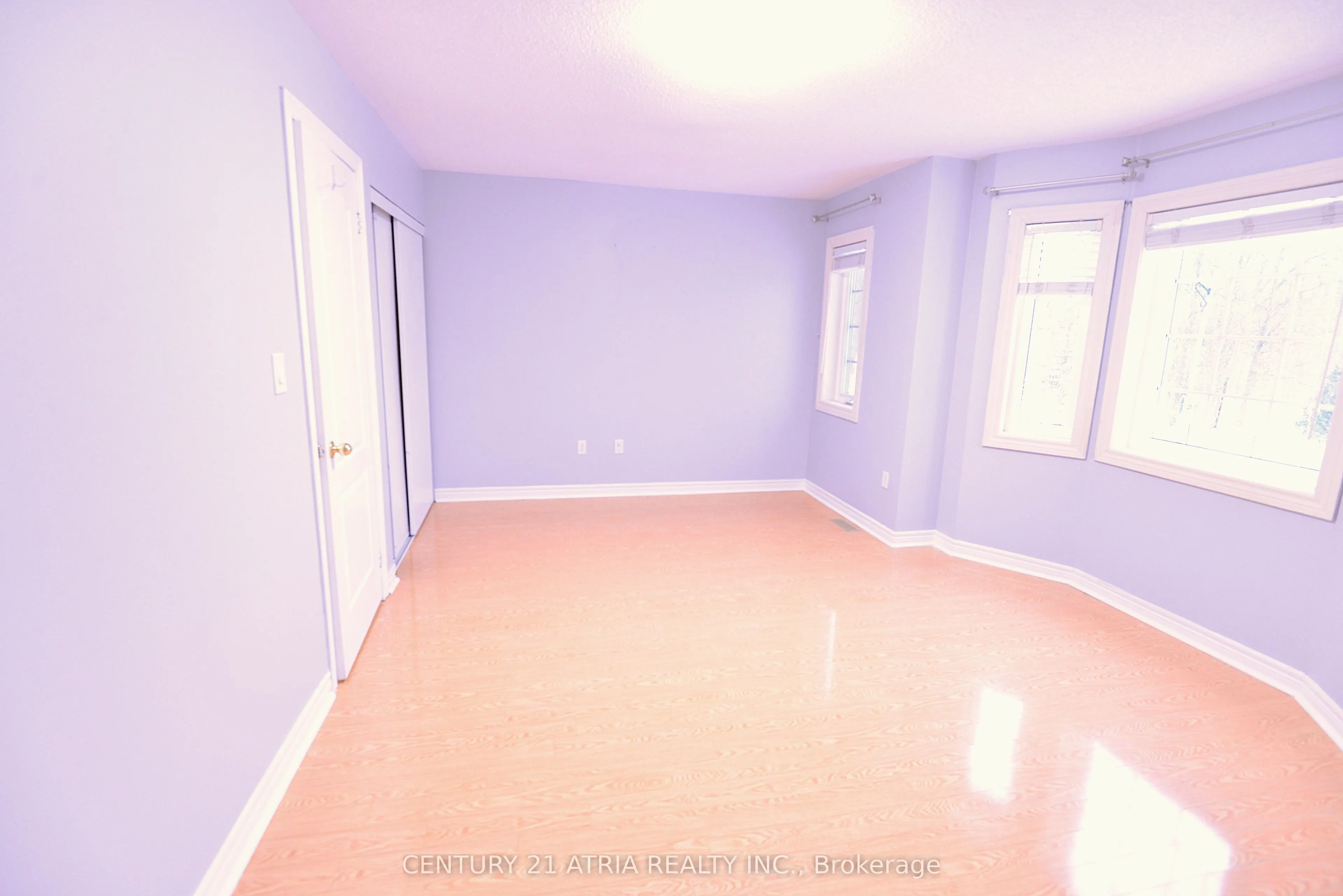 1093 Lamplight Way
