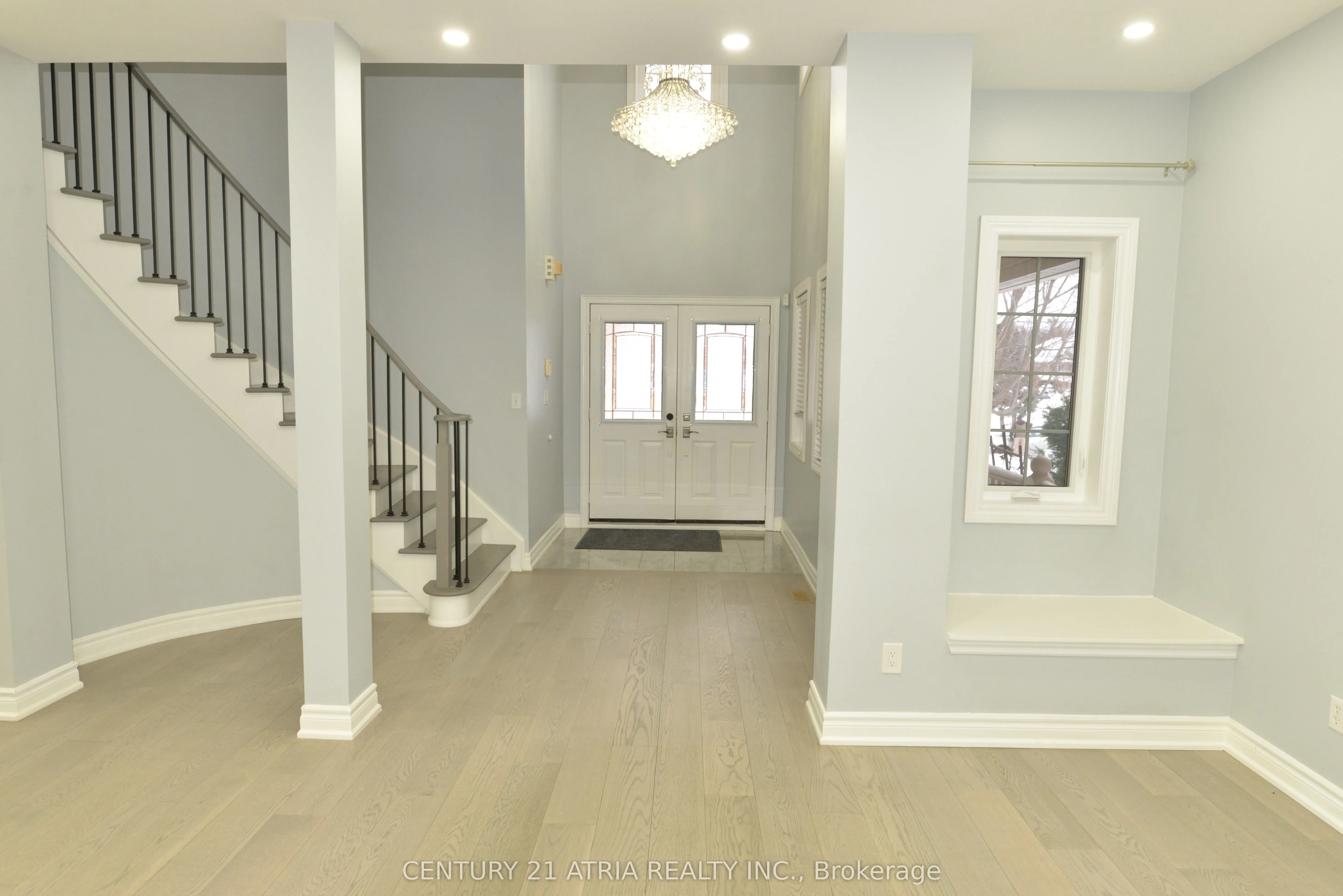 1093 Lamplight Way