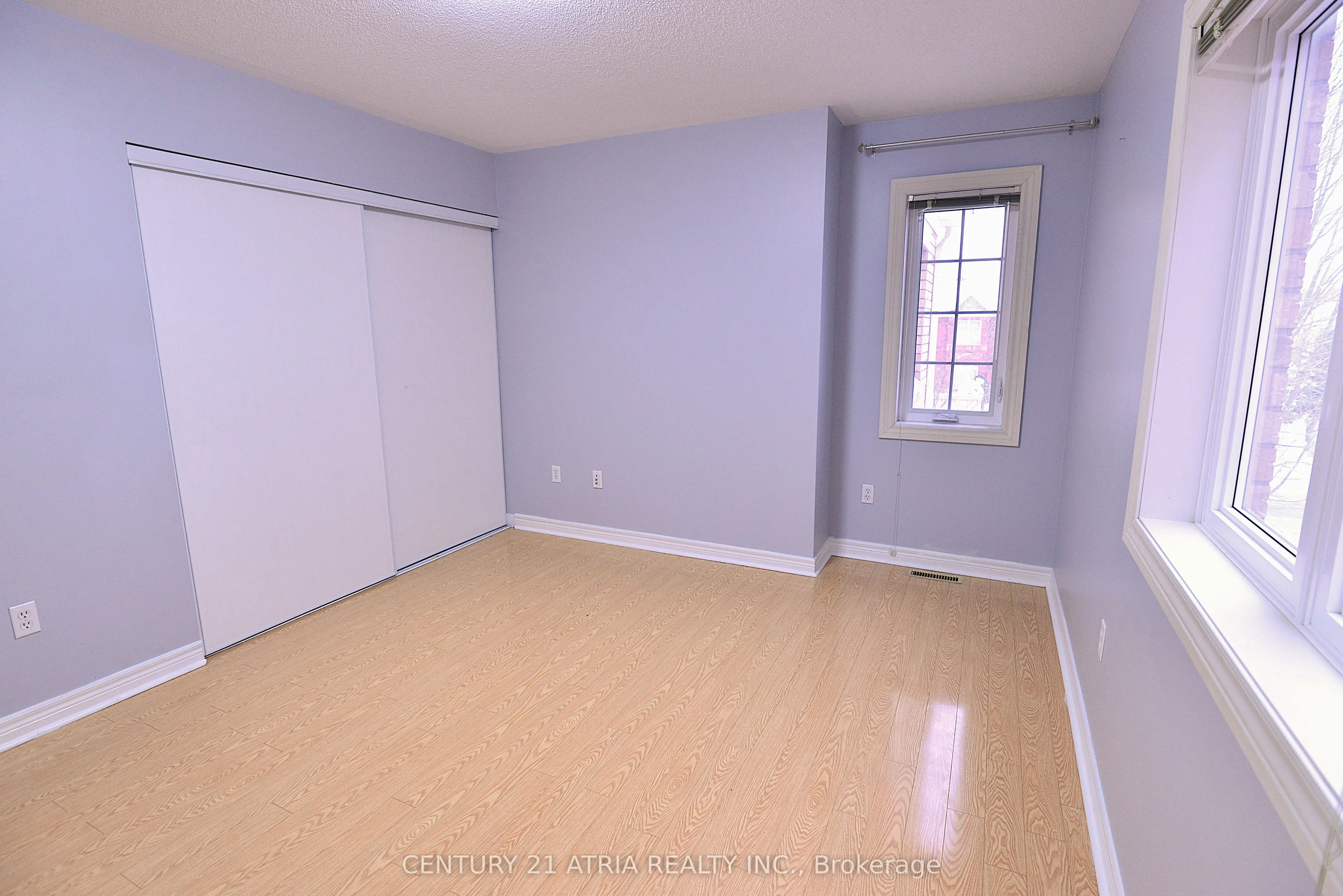 1093 Lamplight Way