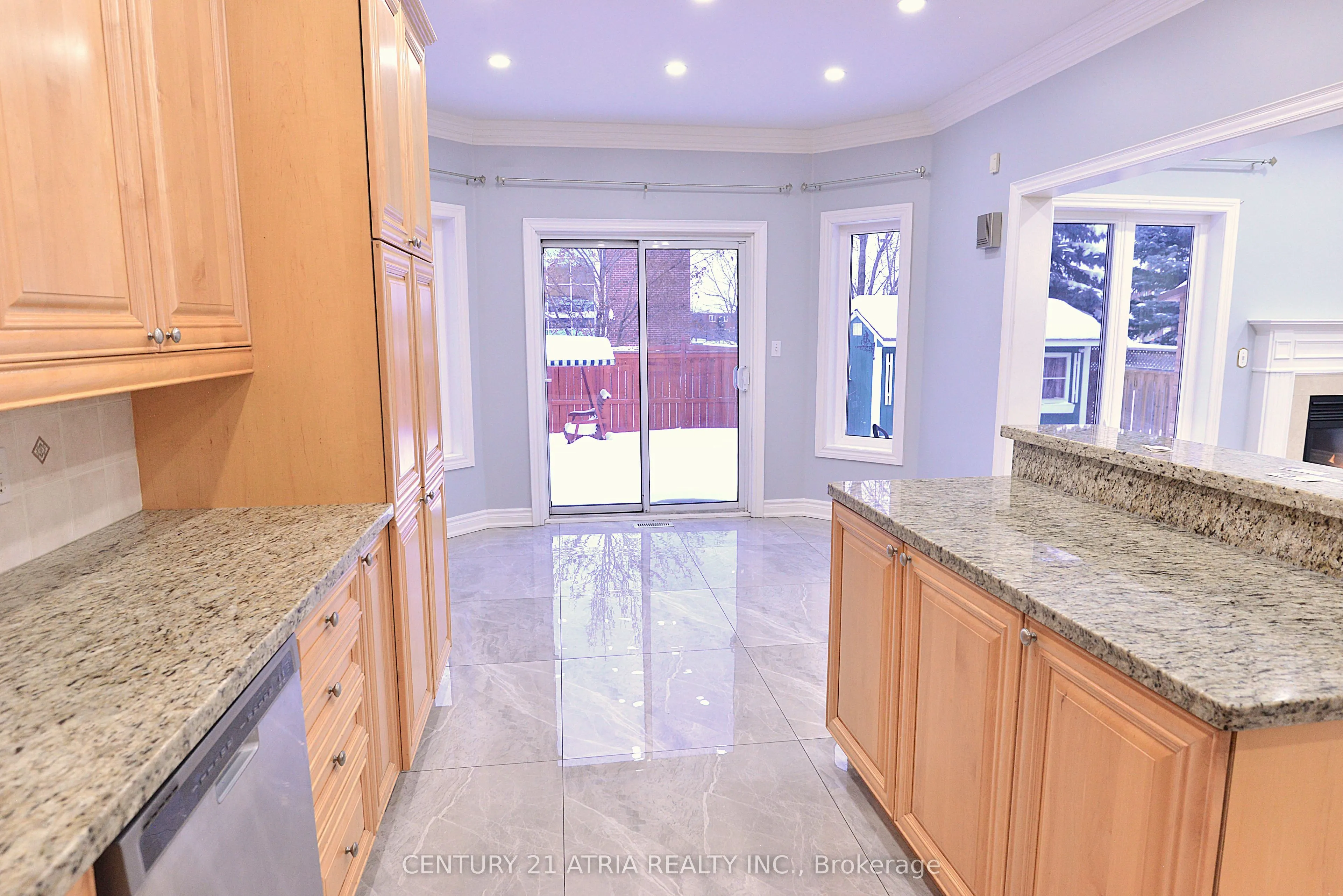 1093 Lamplight Way