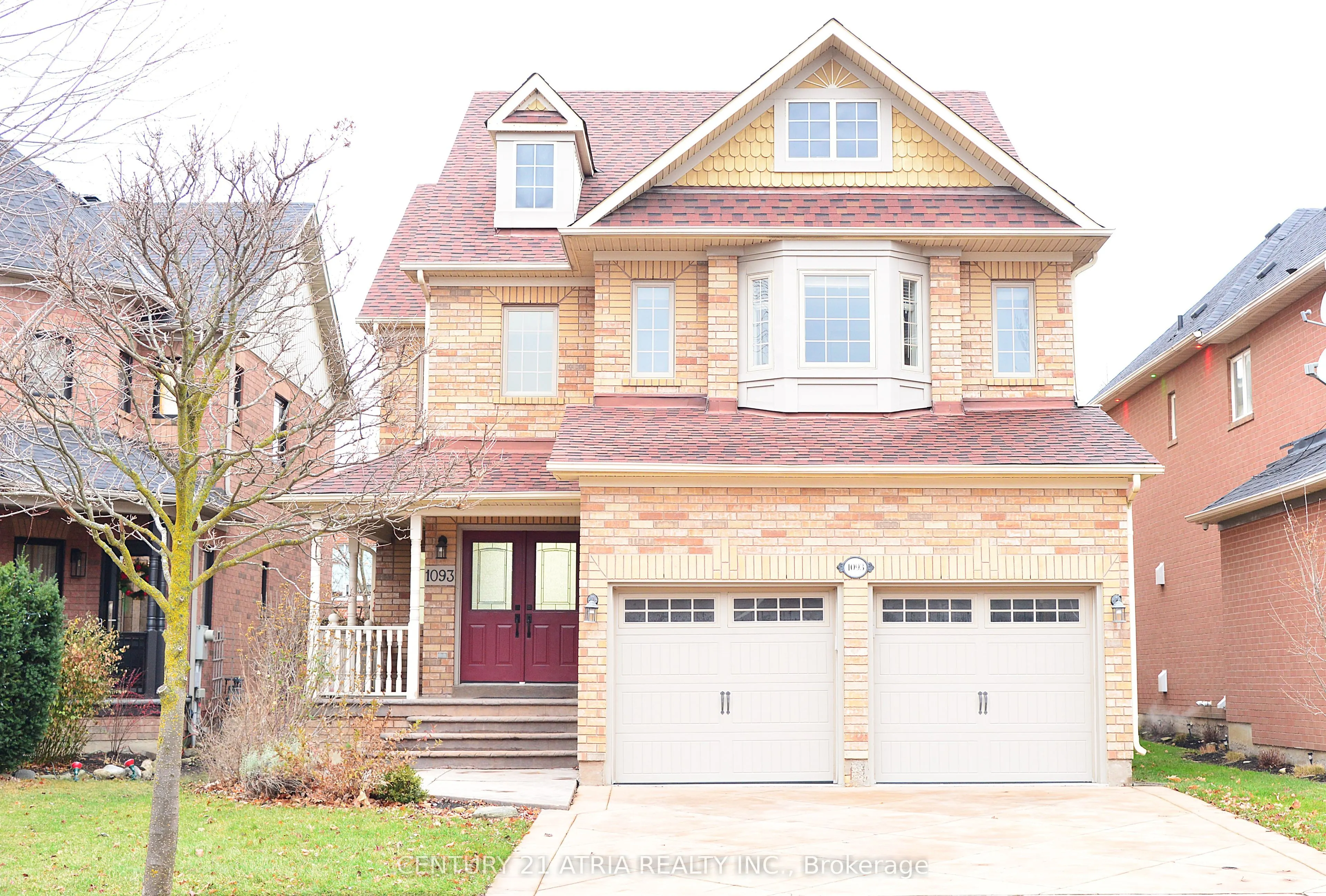 1093 Lamplight Way