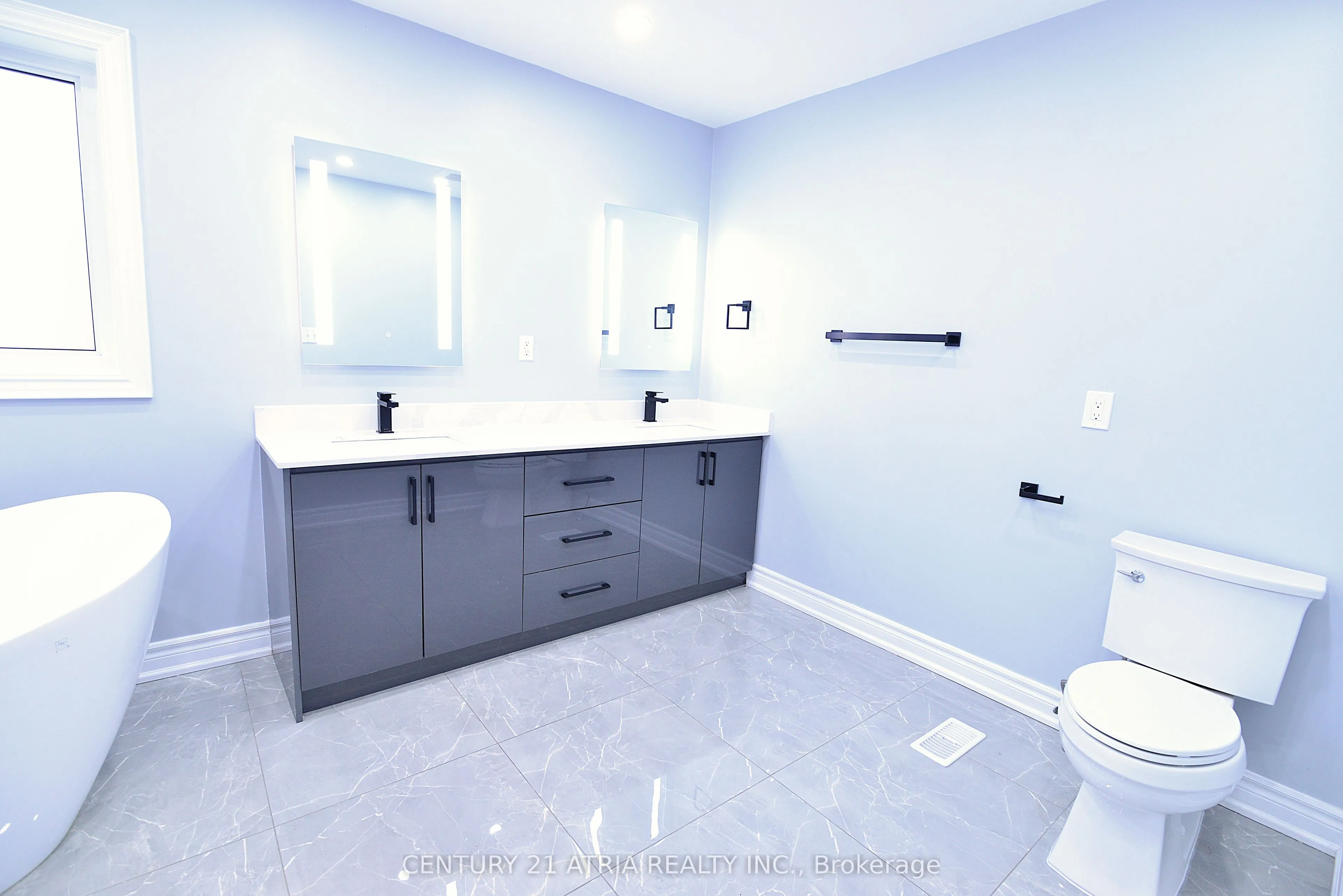 1093 Lamplight Way