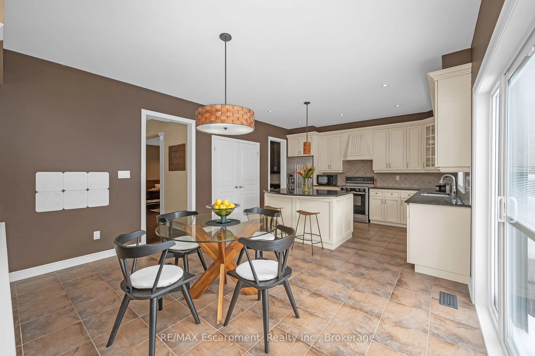 2360 Colonel William Parkway