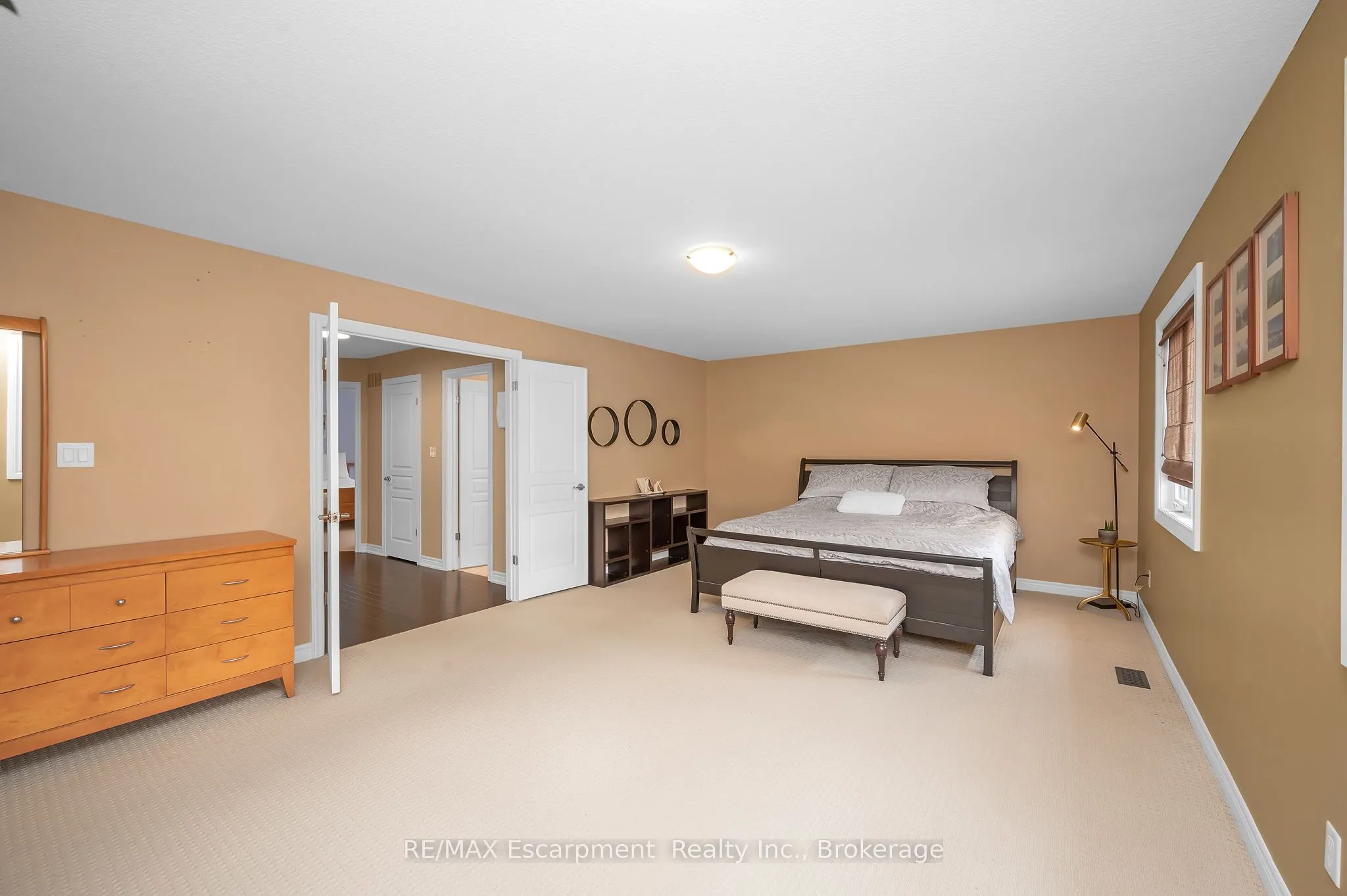 2360 Colonel William Parkway