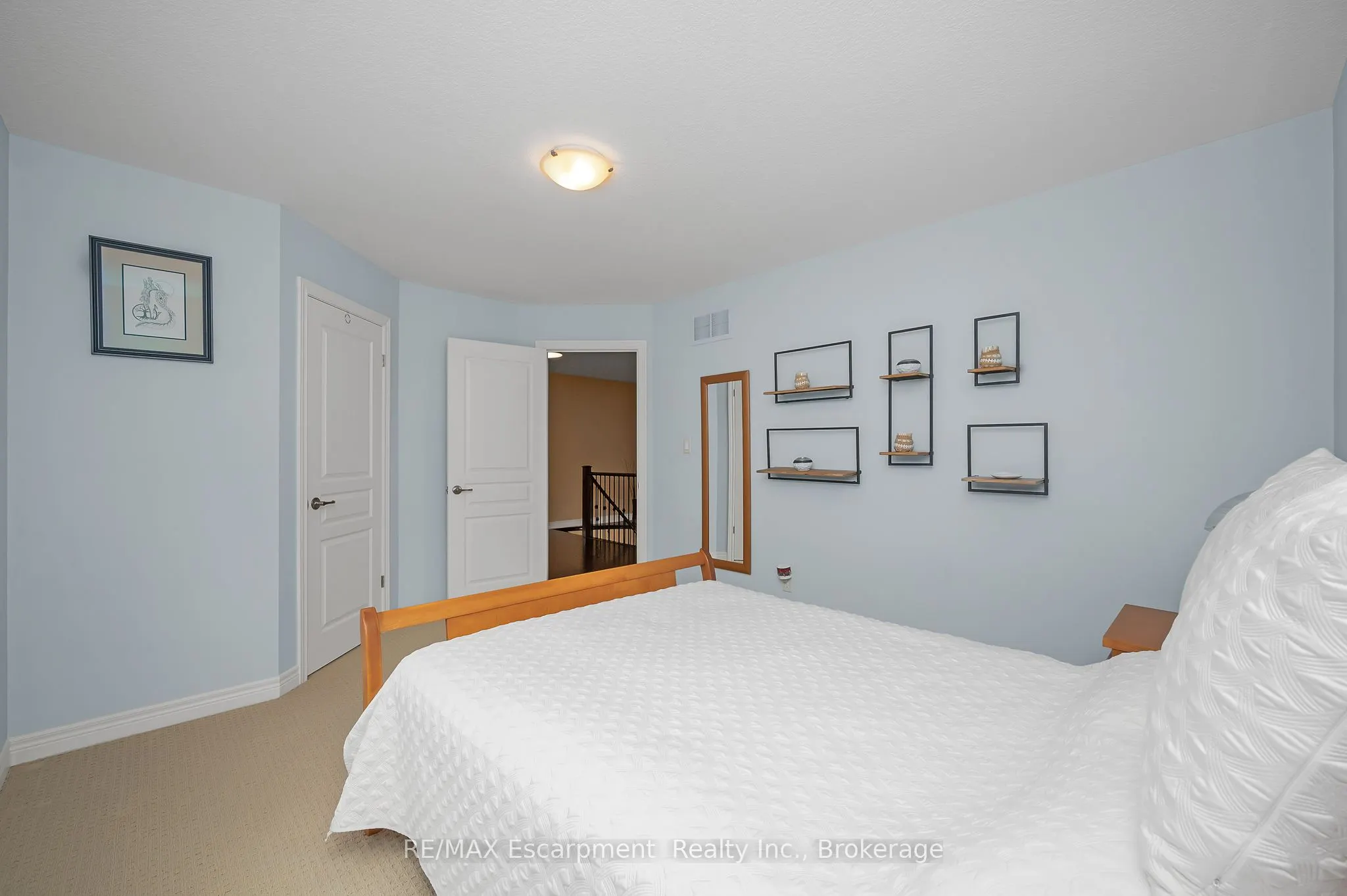 2360 Colonel William Parkway