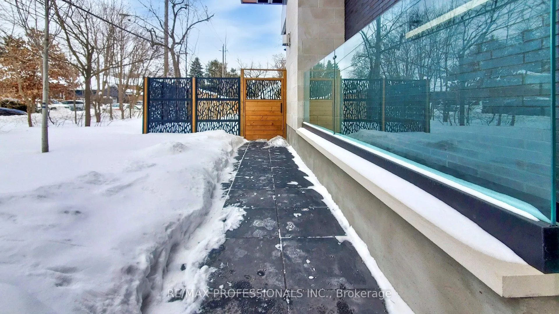 21 Tyre Avenue