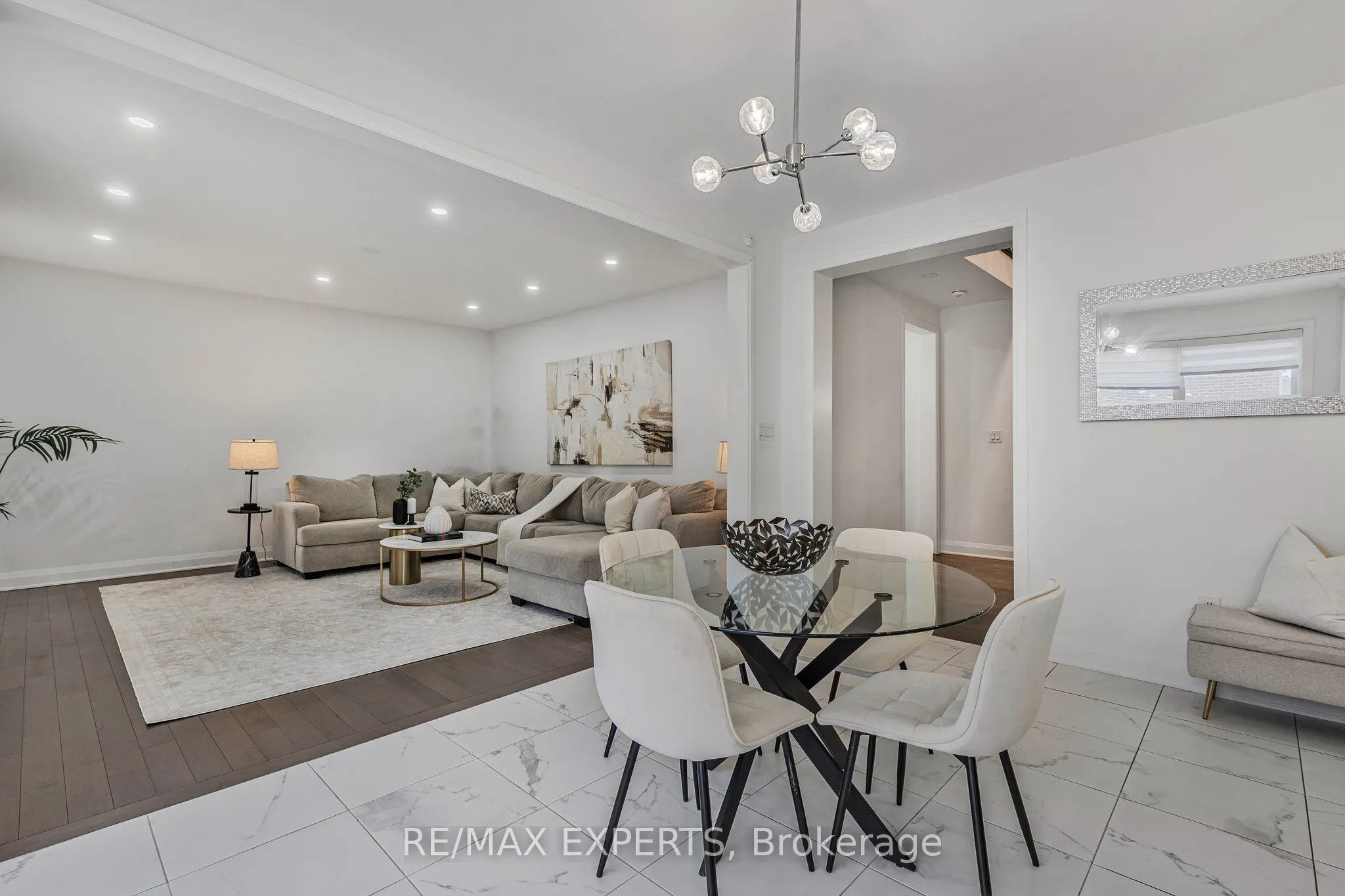 1411 Lobelia Crescent