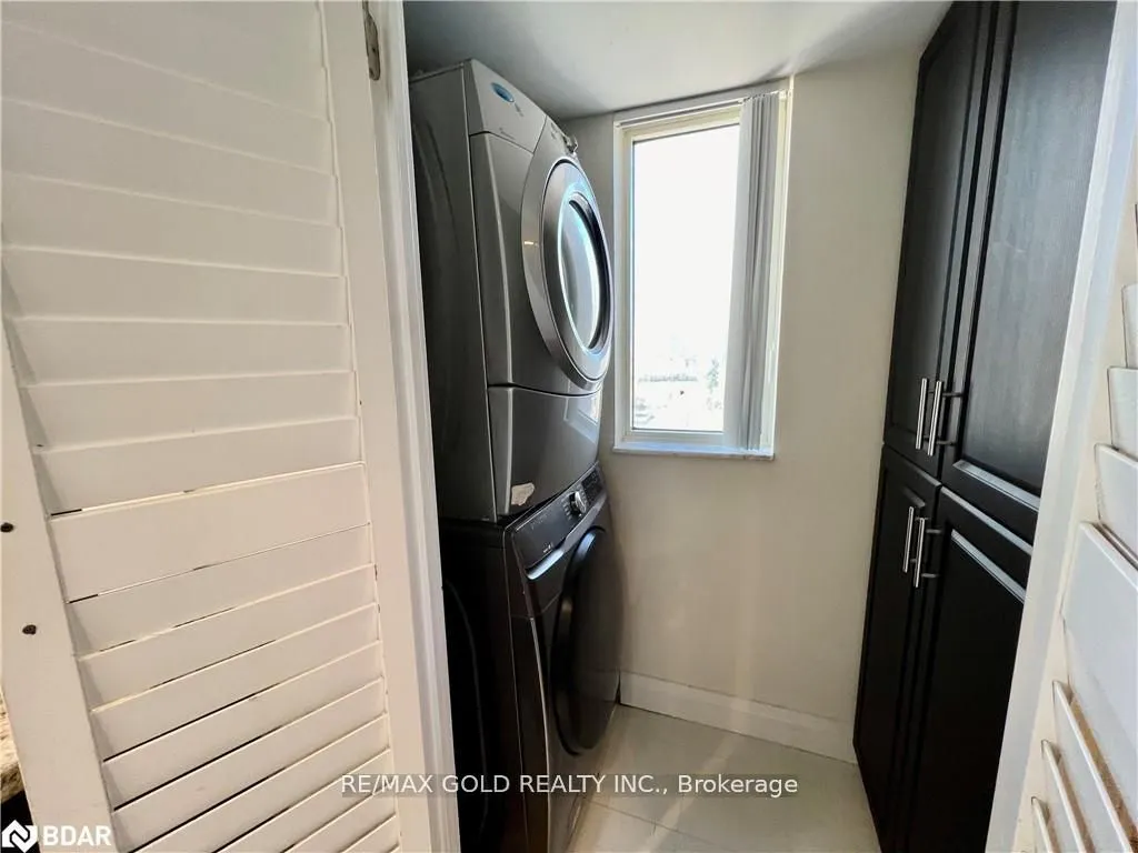 265 Enfield Place #903