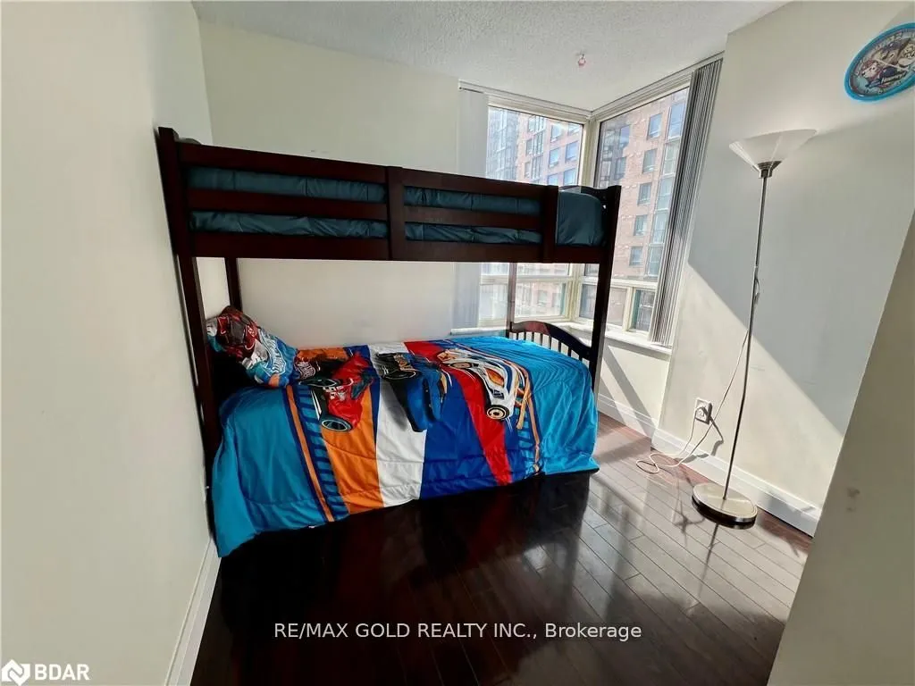 265 Enfield Place #903