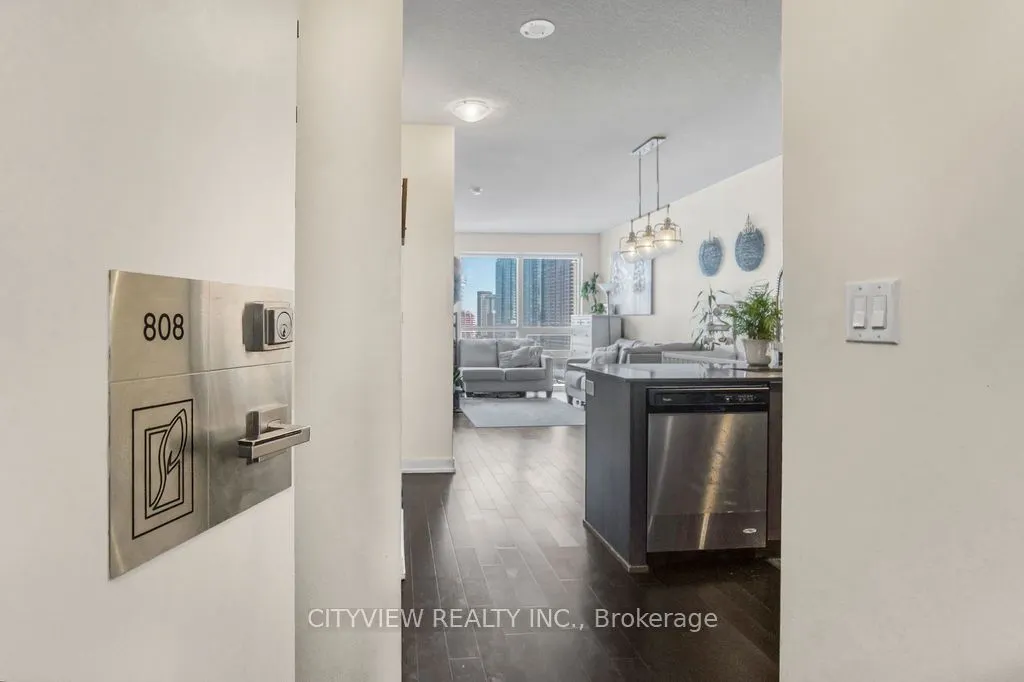 510 Curran Place #808