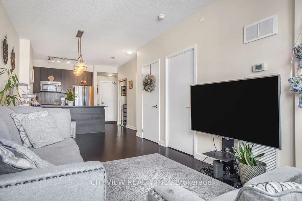 510 Curran Place #808
