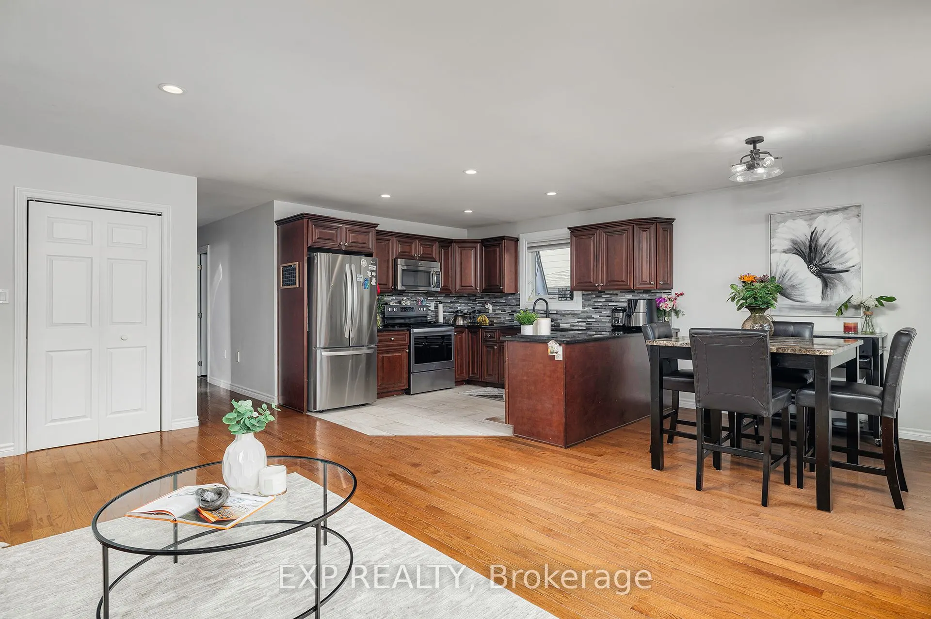 95 Avonmore Crescent