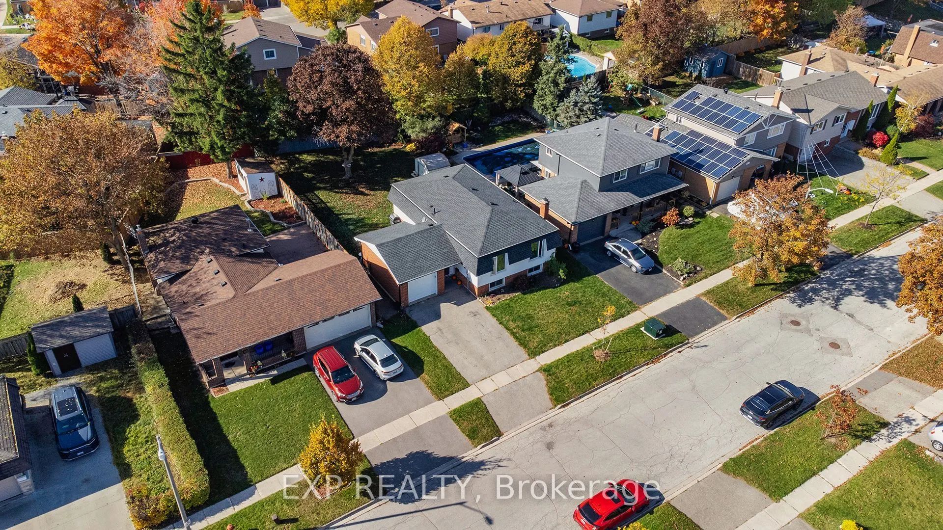 95 Avonmore Crescent