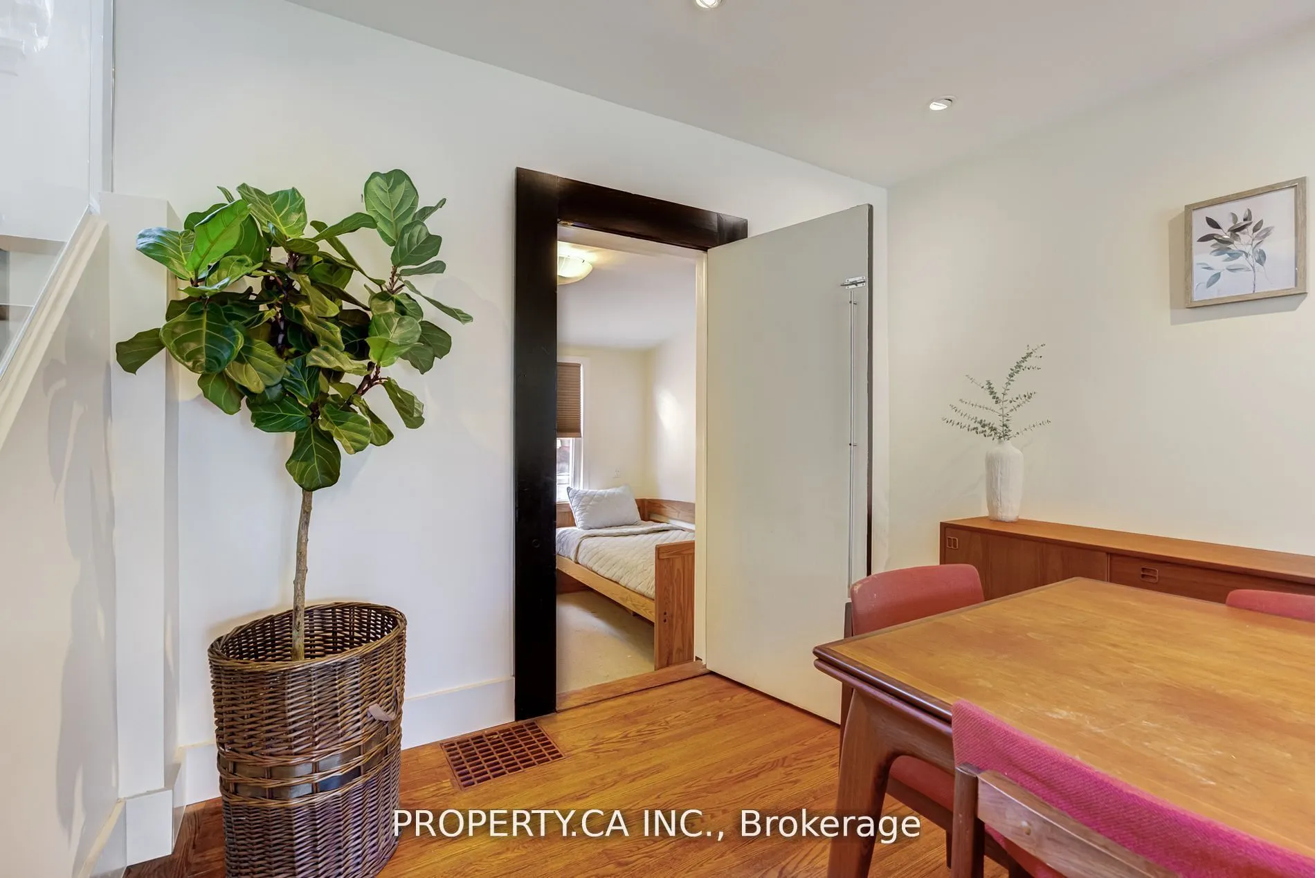 50 South Kingsway