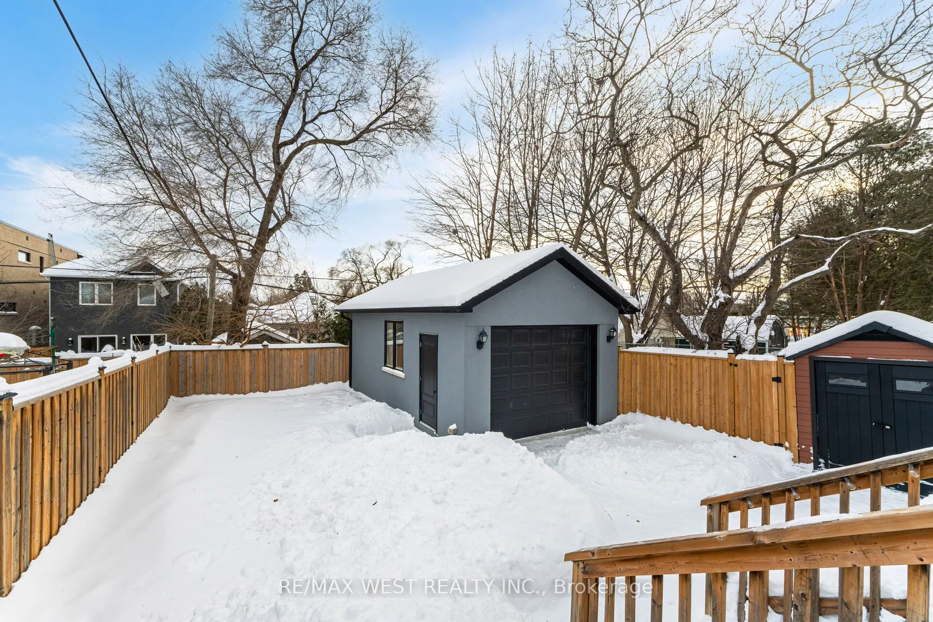 17 Branch Avenue