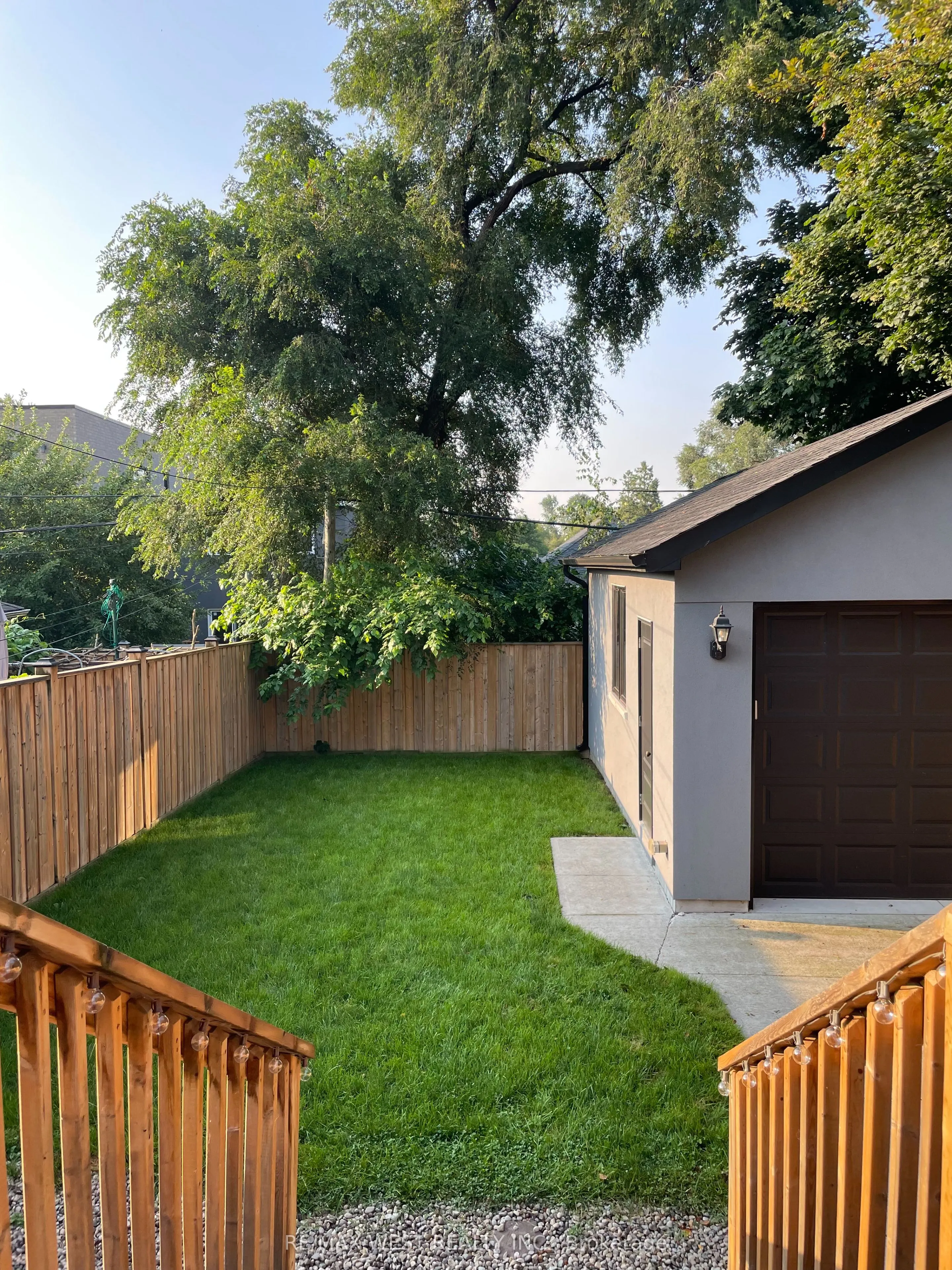17 Branch Avenue