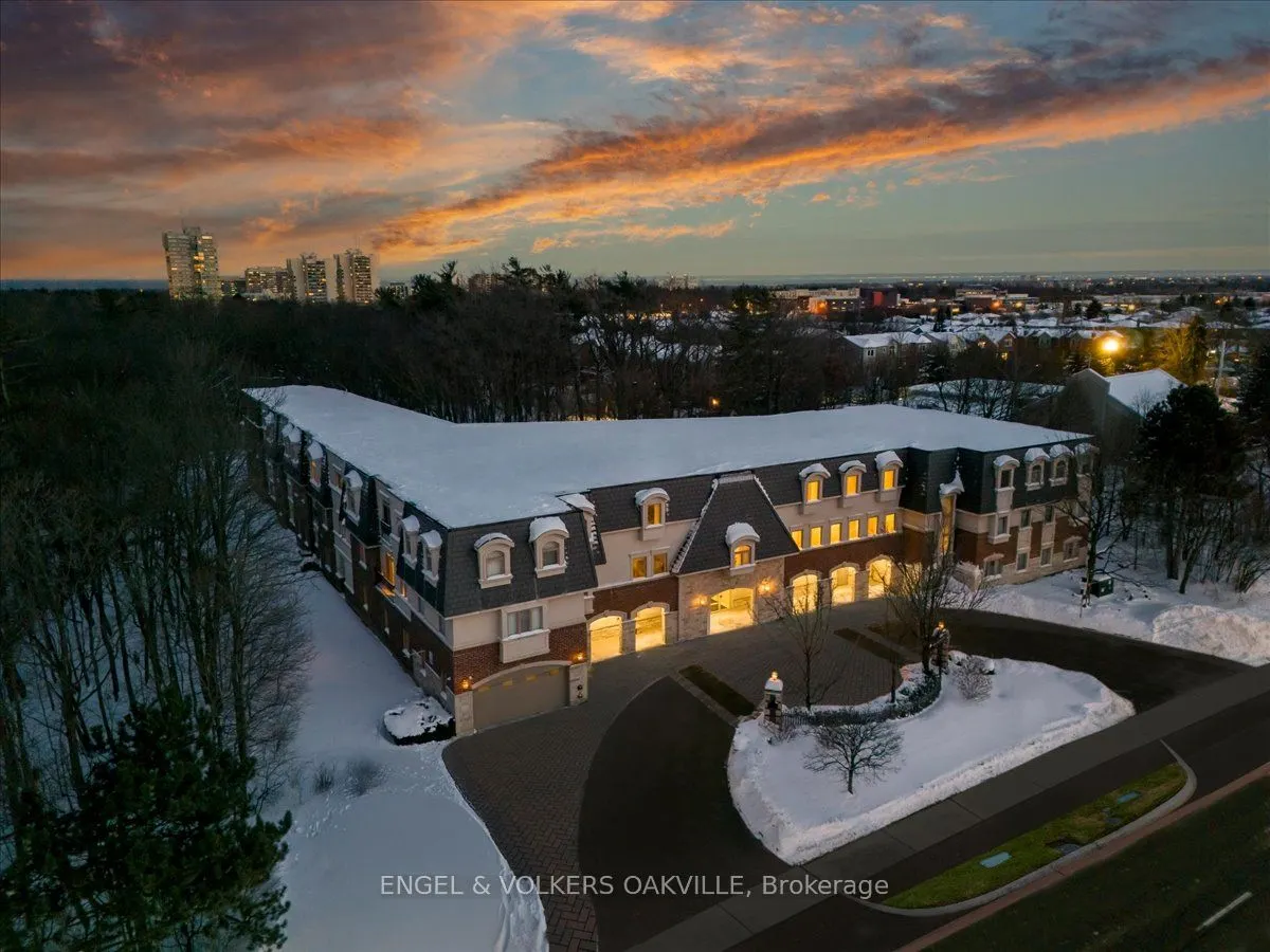 390 Upper Middle Road E, #306