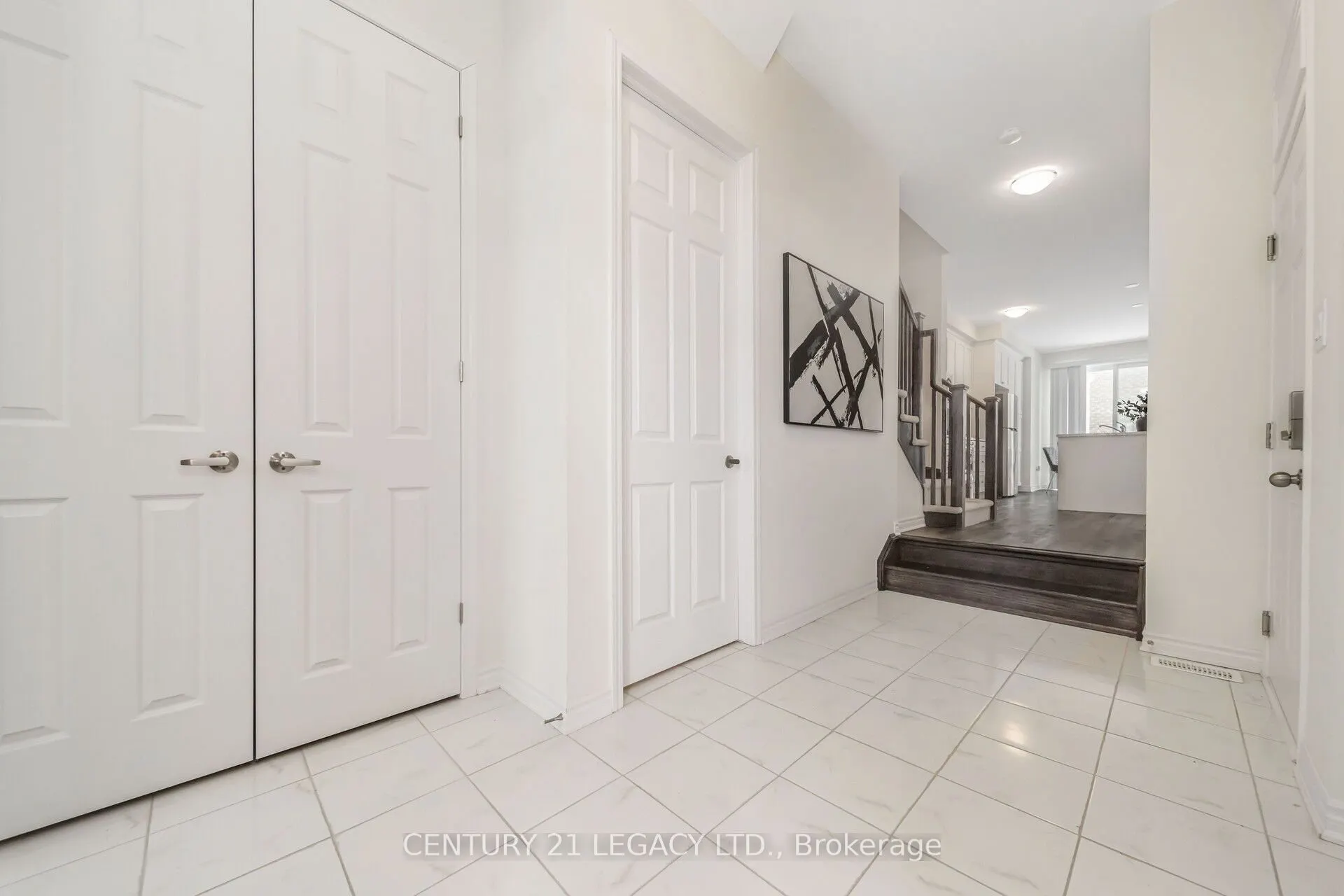 932 Cherry Court