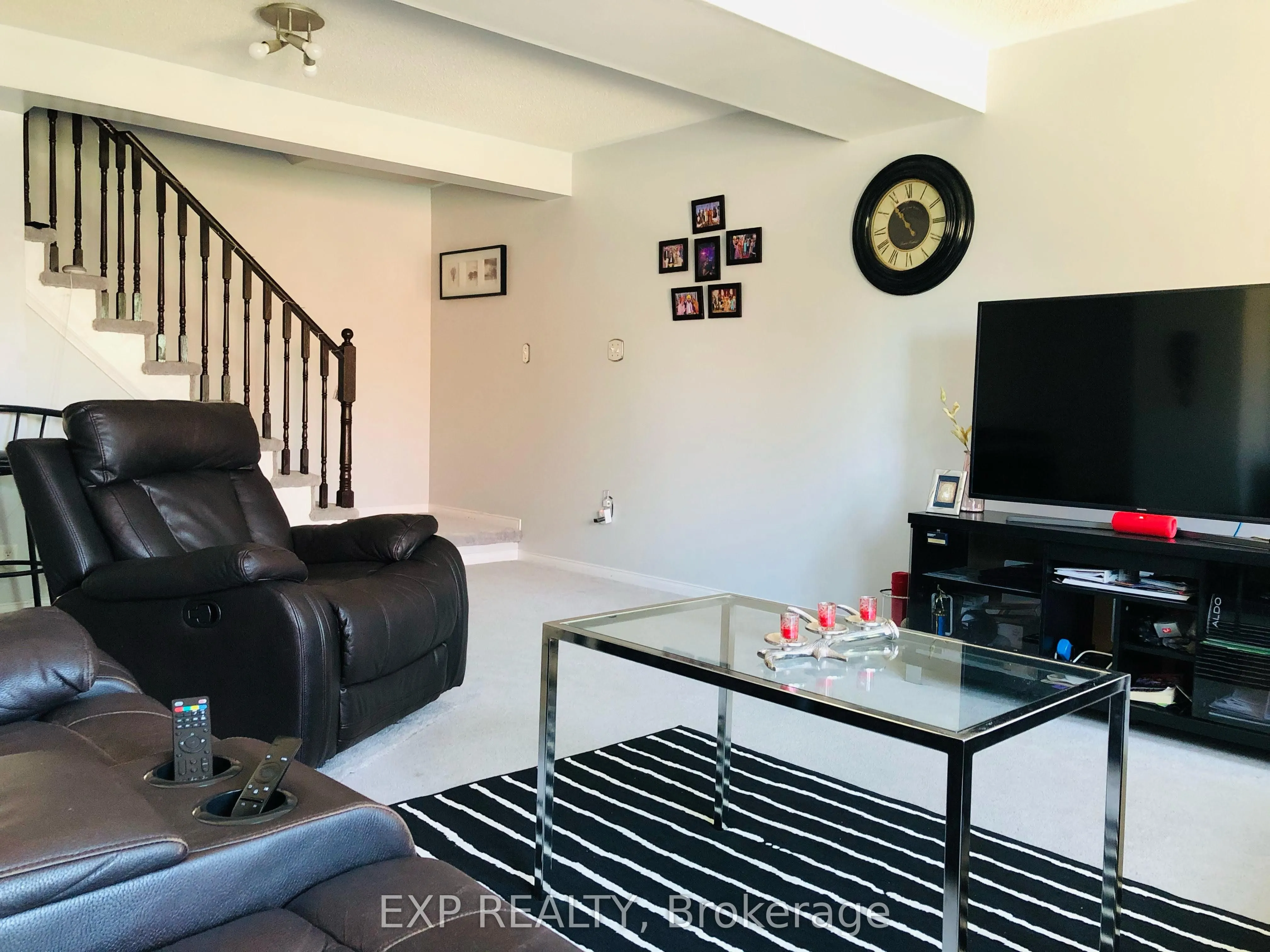 60 Spadina Road, #60