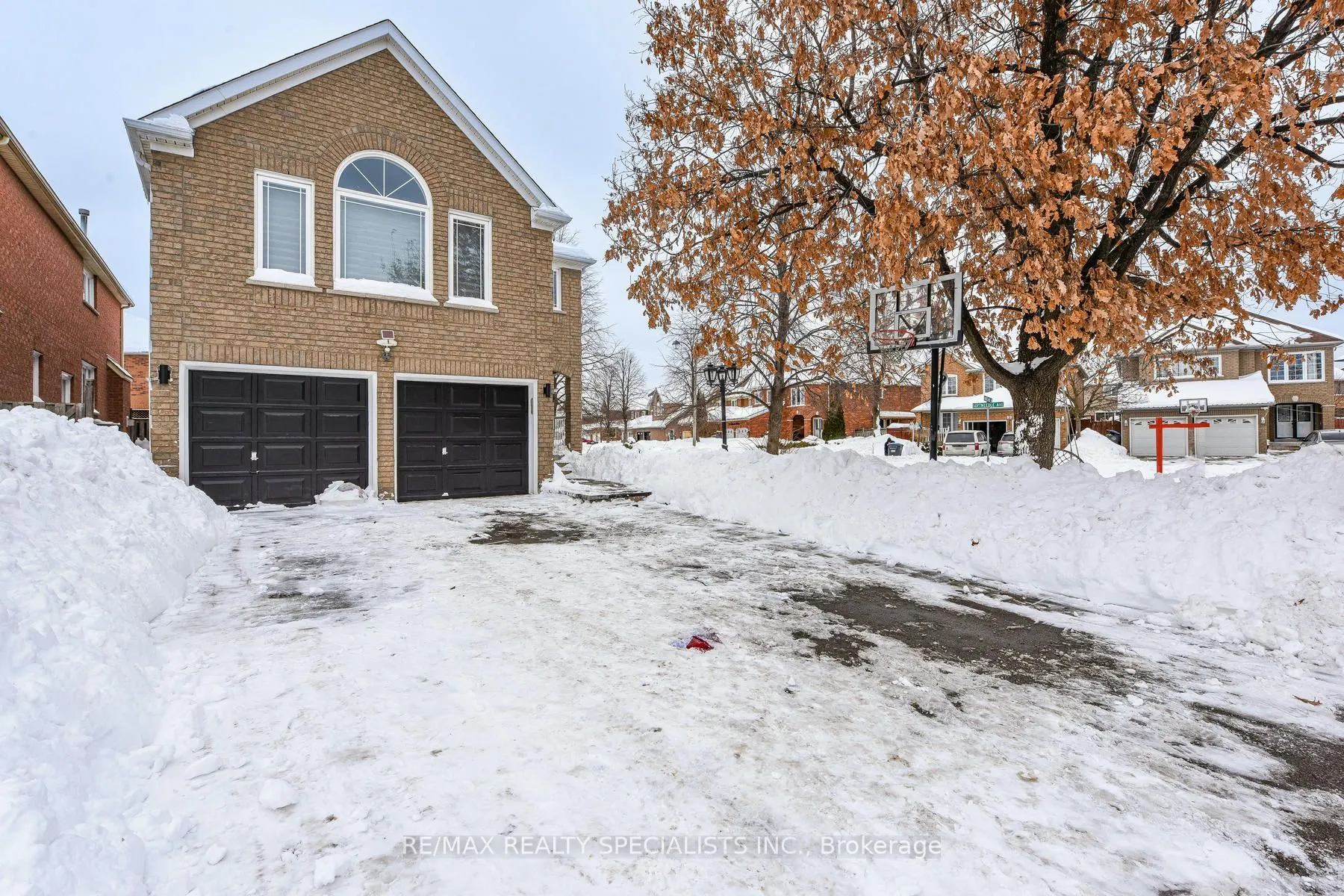 92 Softneedle Avenue