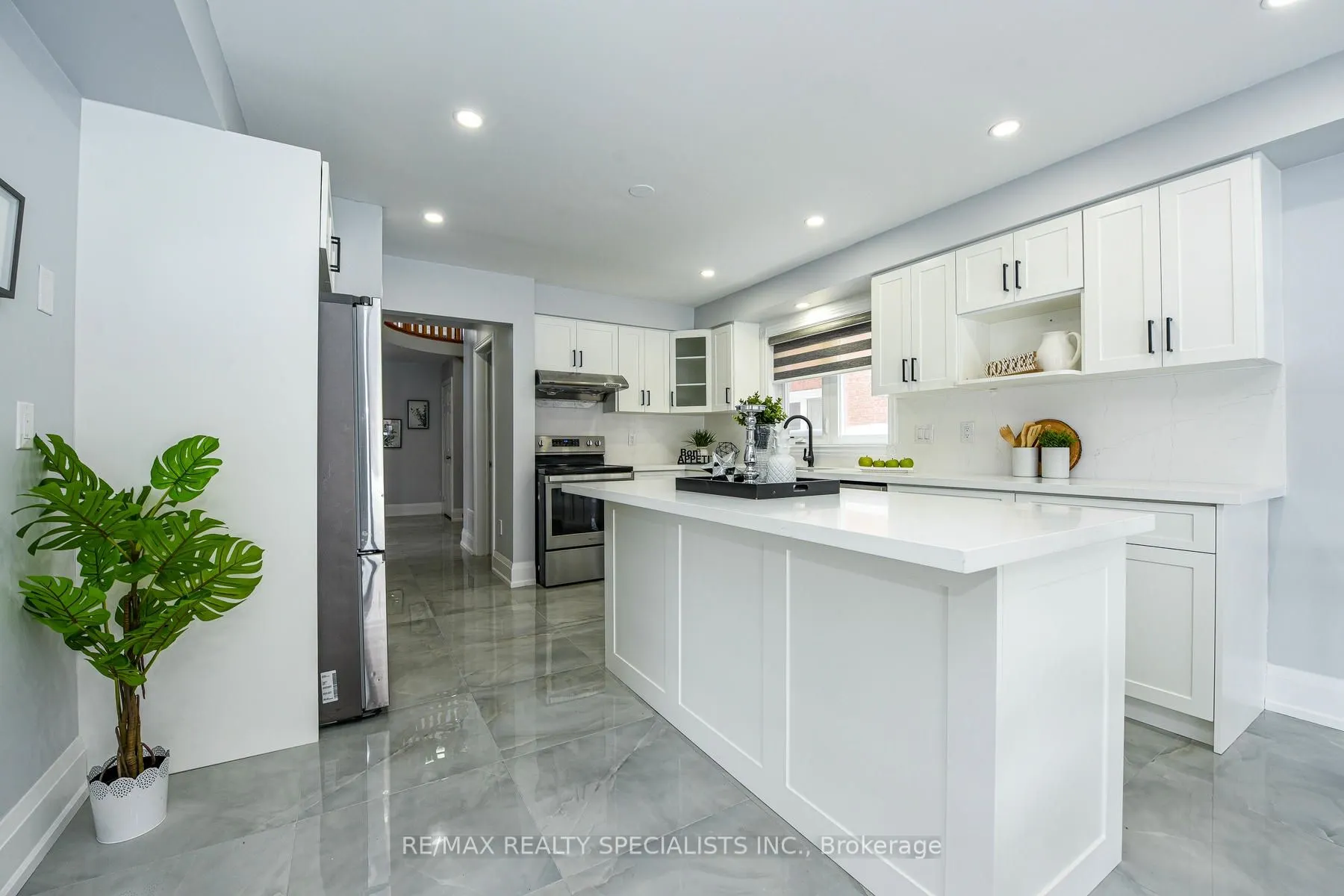 92 Softneedle Avenue