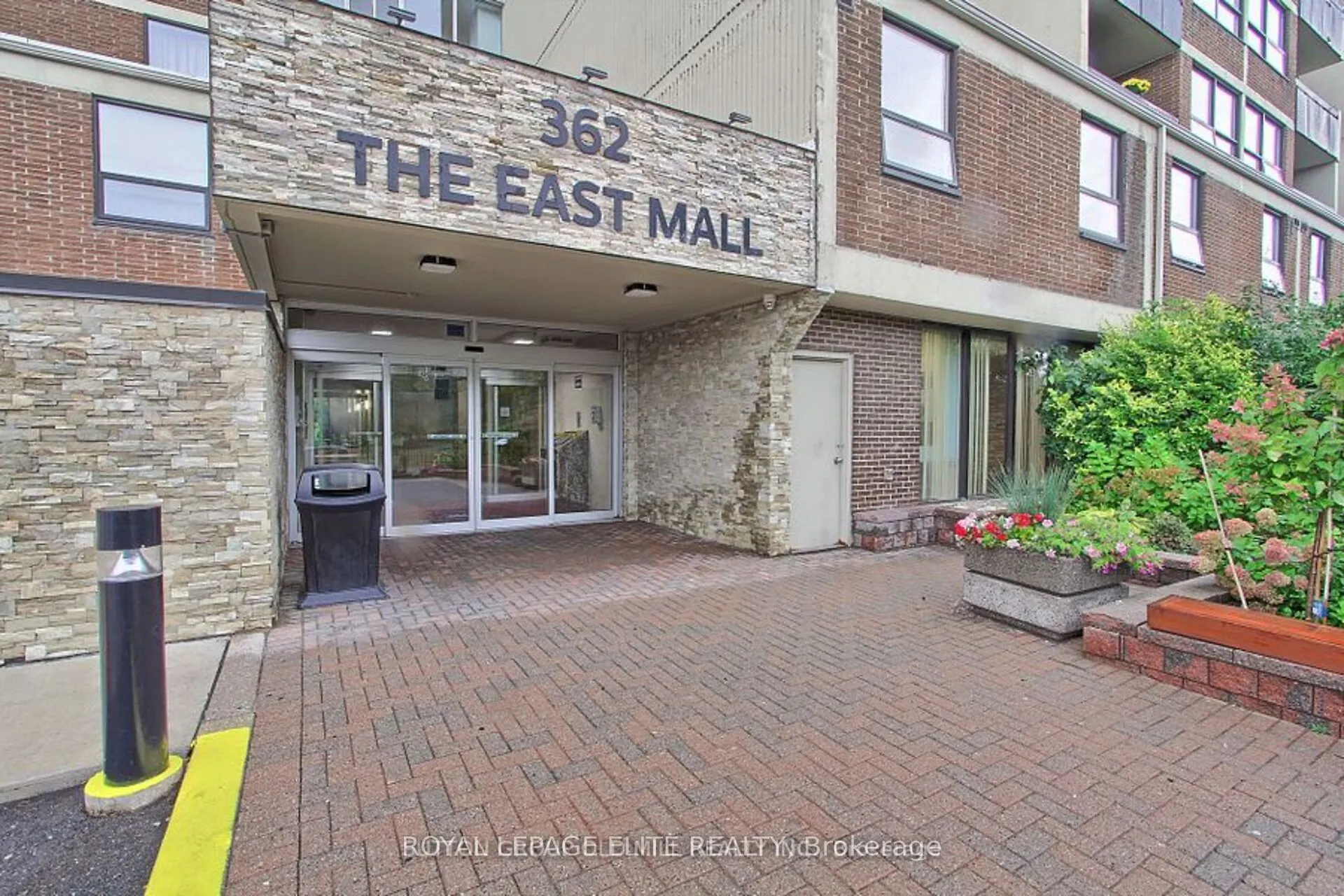 362 THE EAST MALL #1801