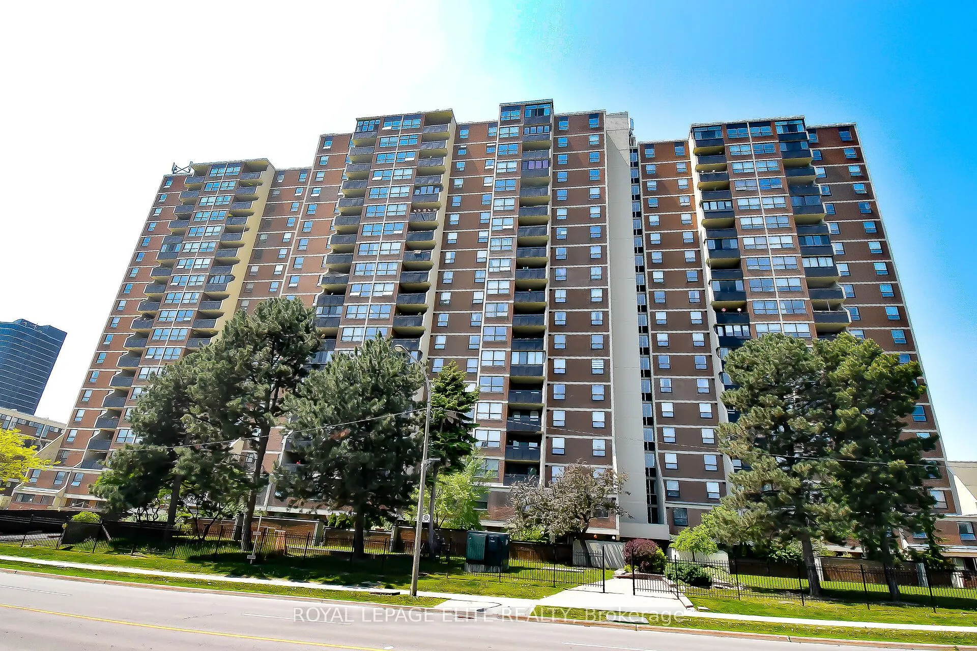 362 THE EAST MALL #1801