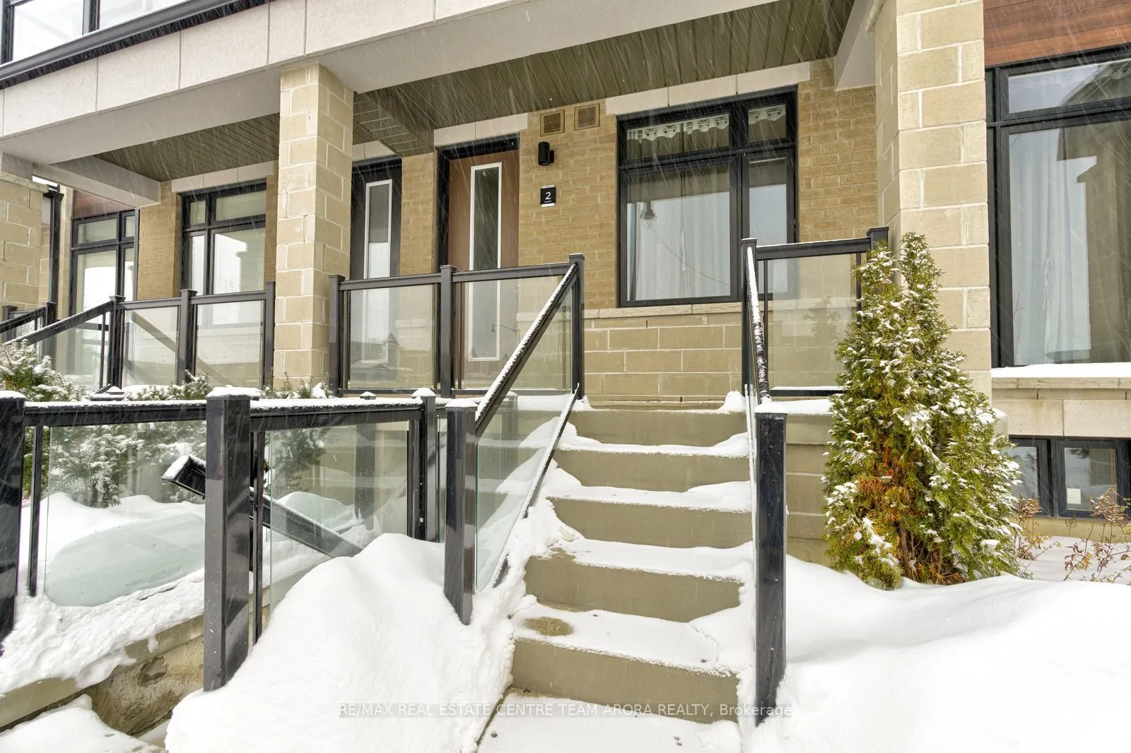 10 Knotsberry Circle, #2