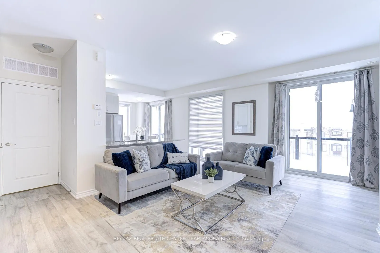 10 Knotsberry Circle, #2
