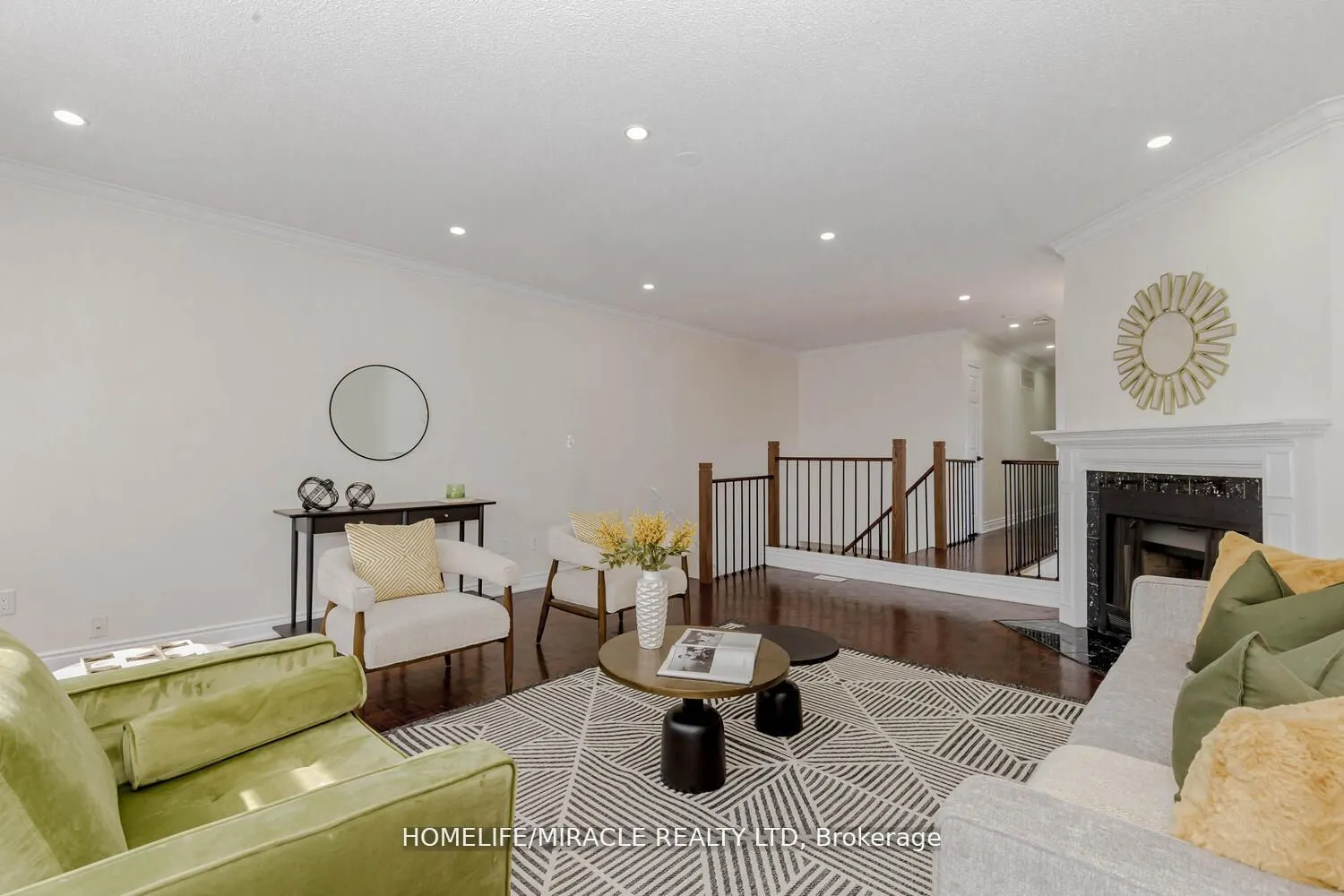 44 Leatherhead Court