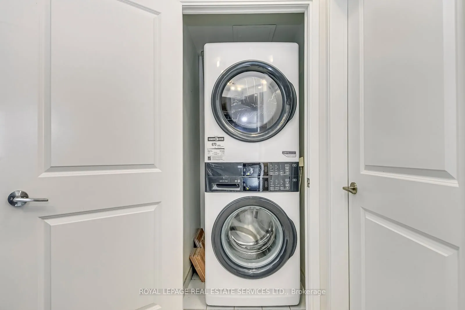 80 Absolute Avenue, #1302