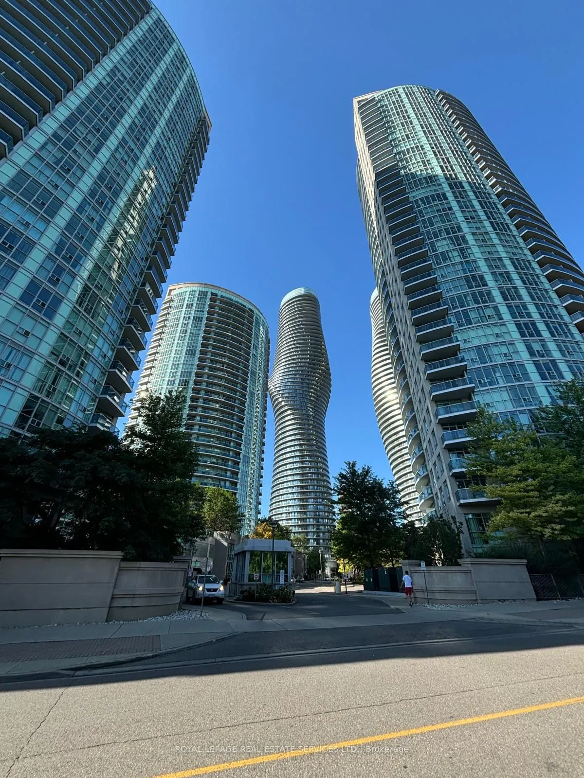 80 Absolute Avenue, #1302
