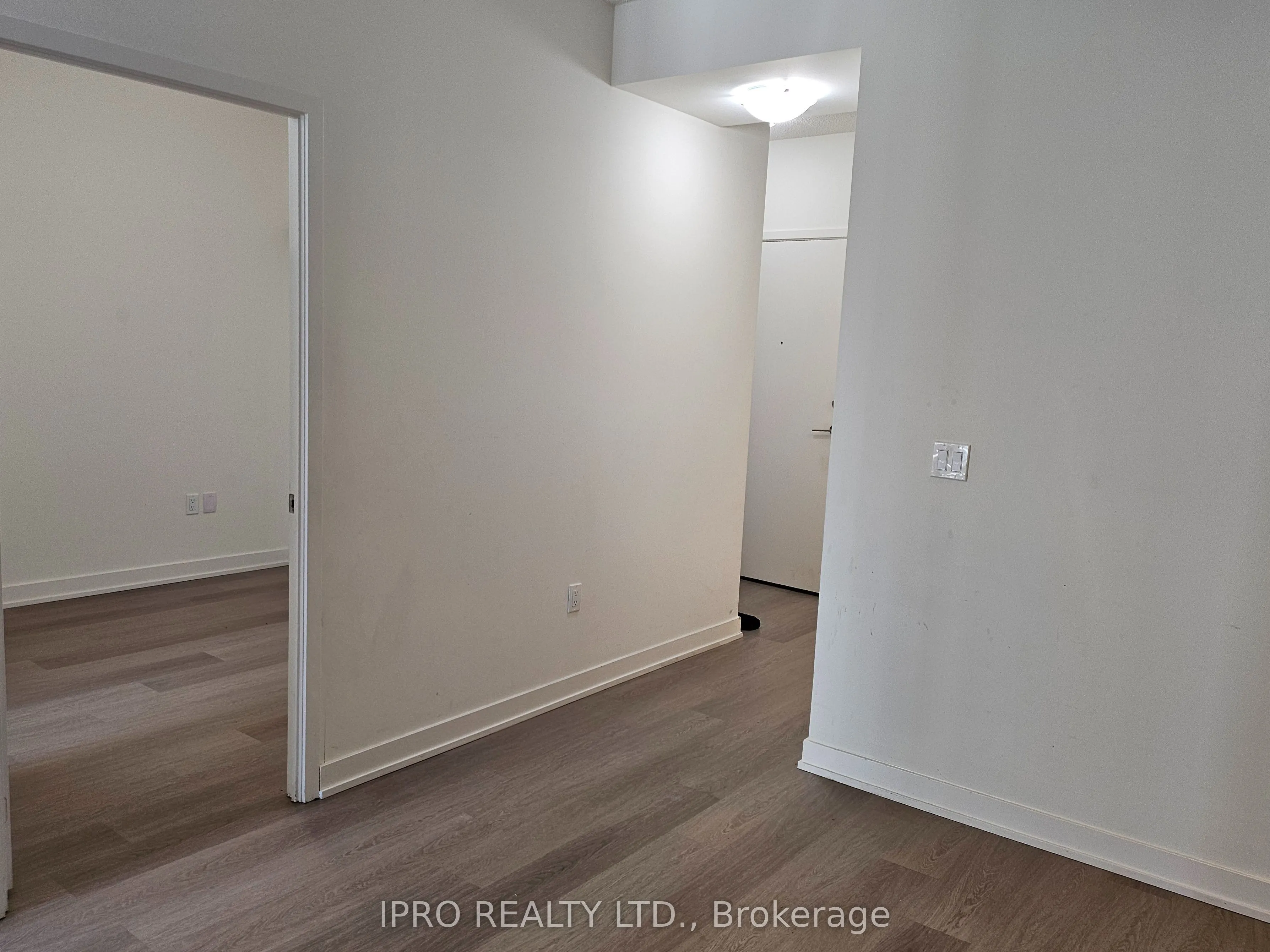 859 The Queensway, #307