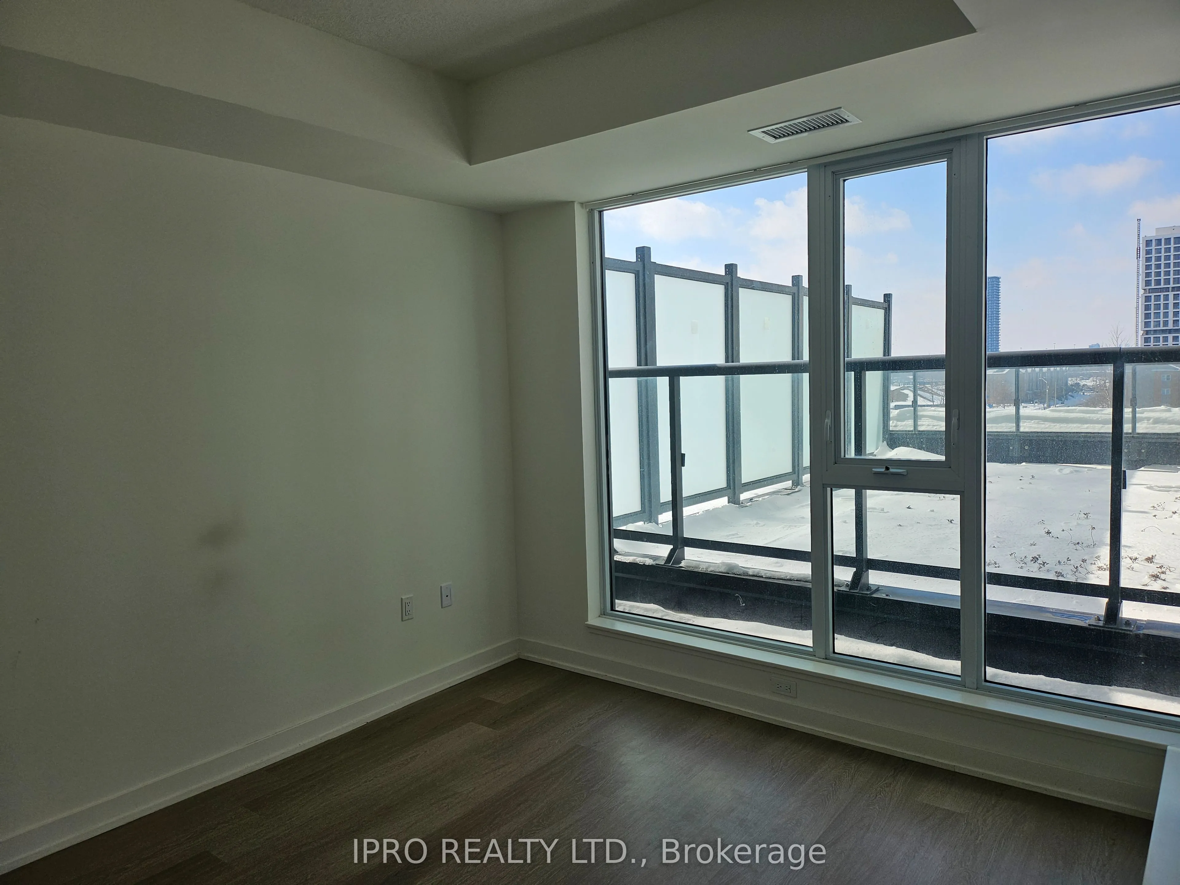859 The Queensway, #307
