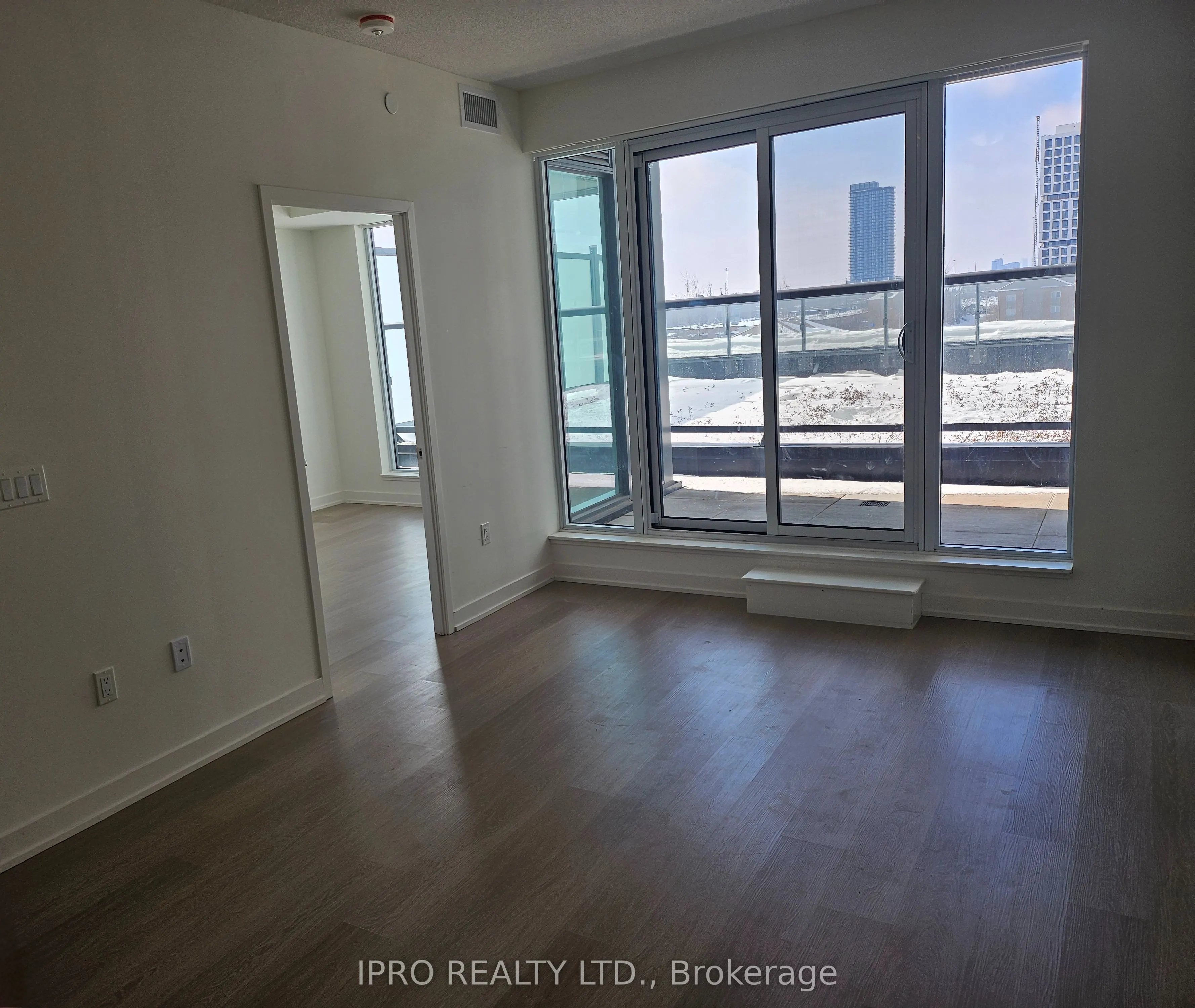 859 The Queensway, #307