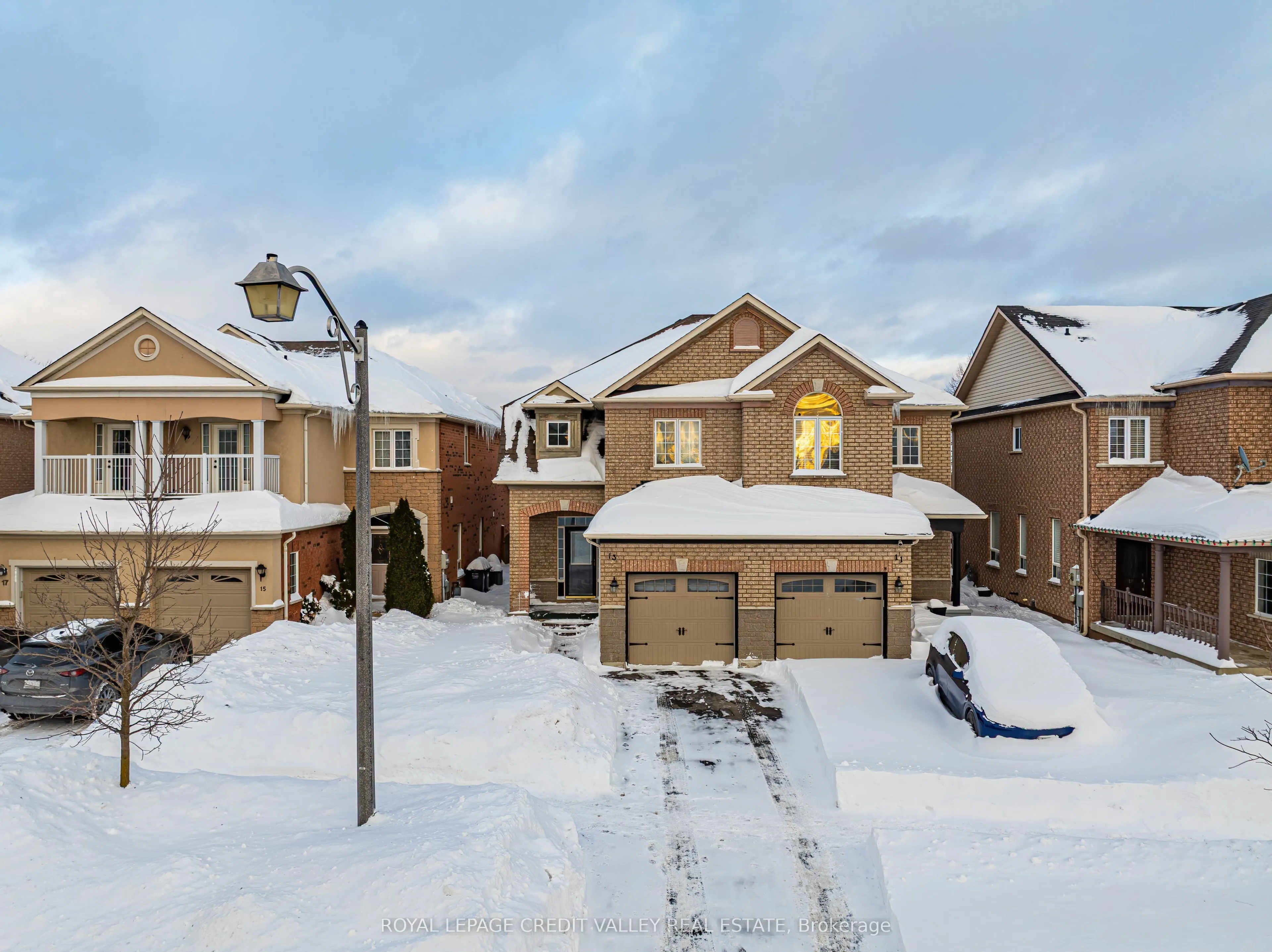 13 Brookstone Court