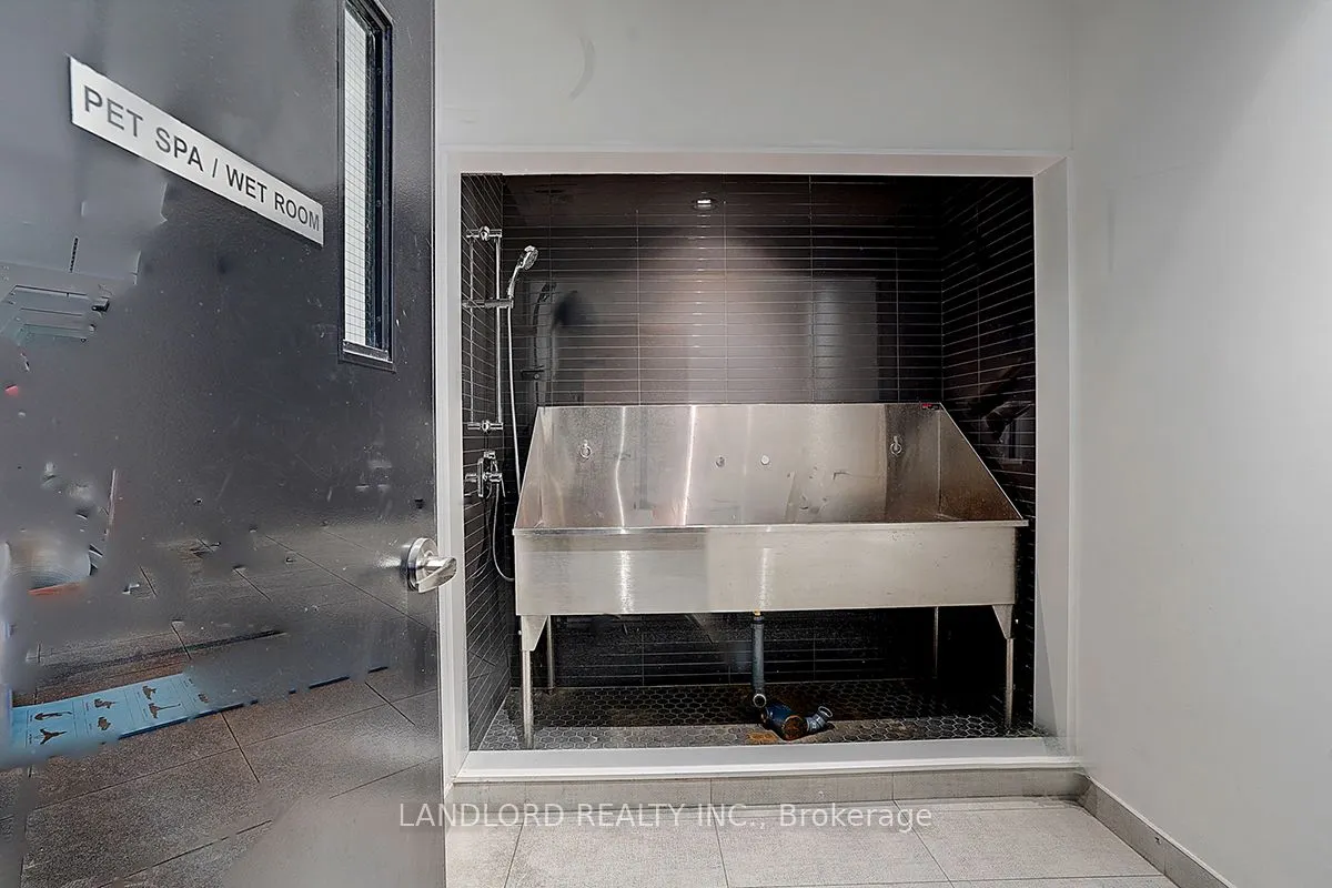 30 Ed Clark Gardens #TH13