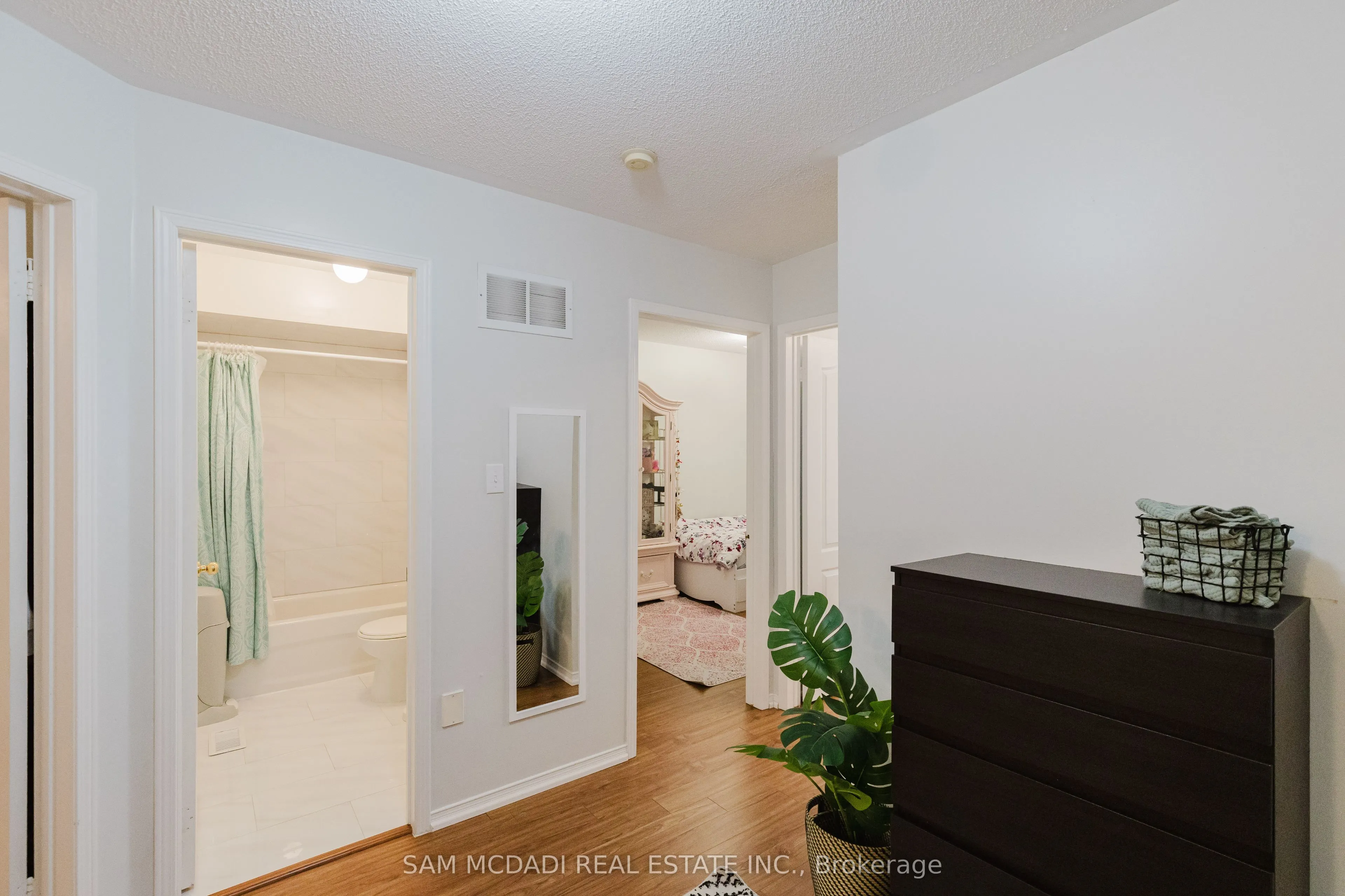 1591 South Parade Court, #32
