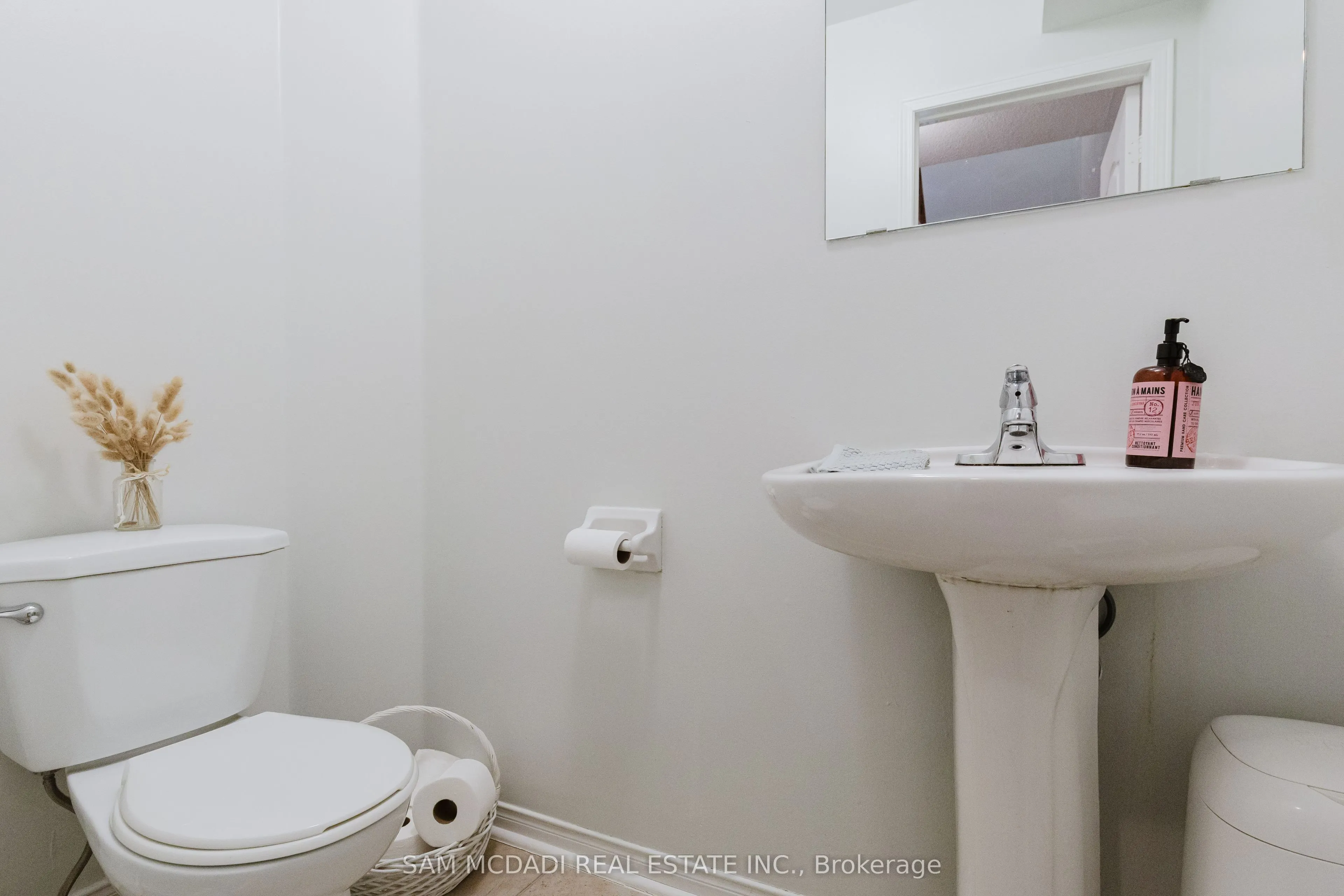 1591 South Parade Court, #32