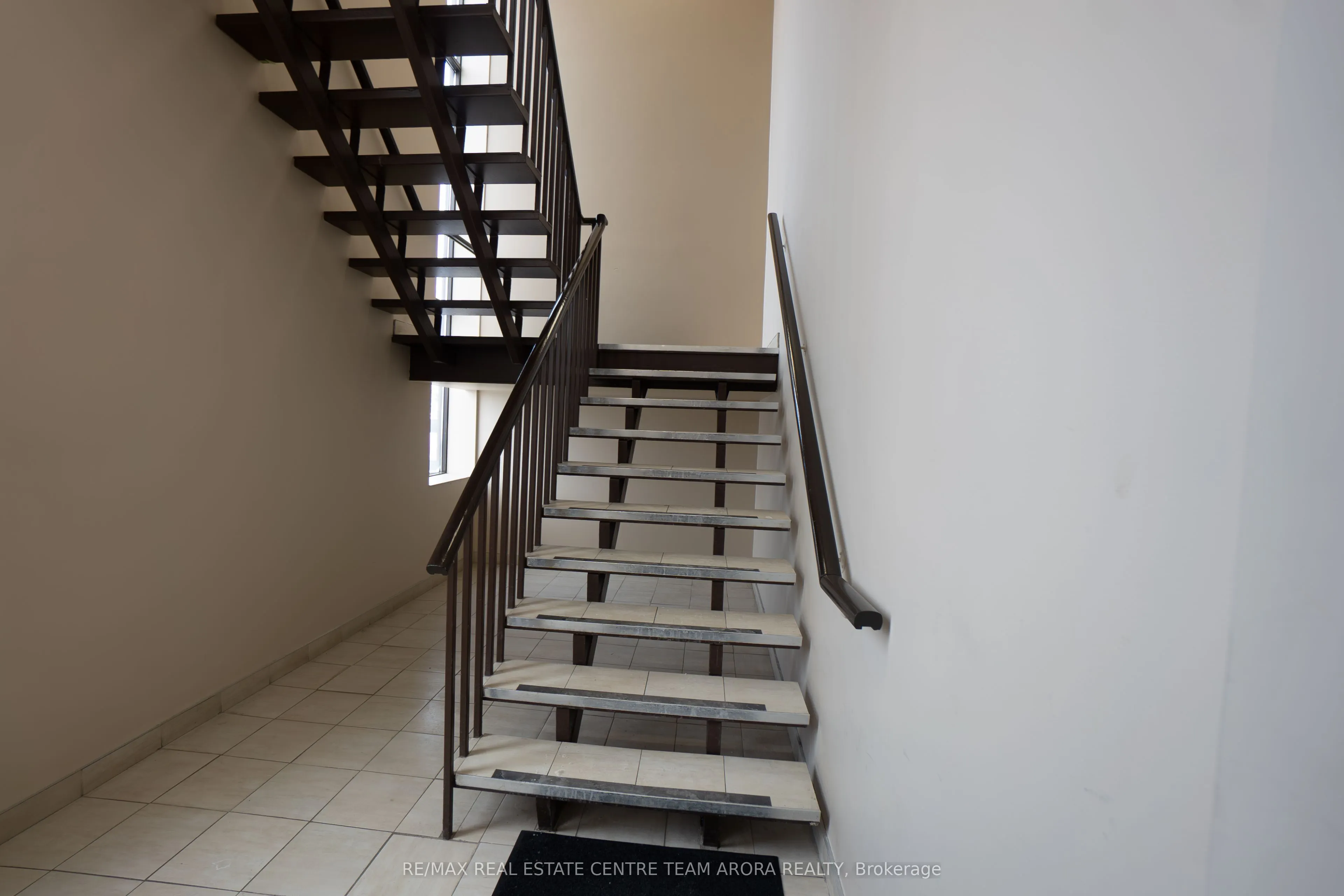 1804 Alstep Drive, #210