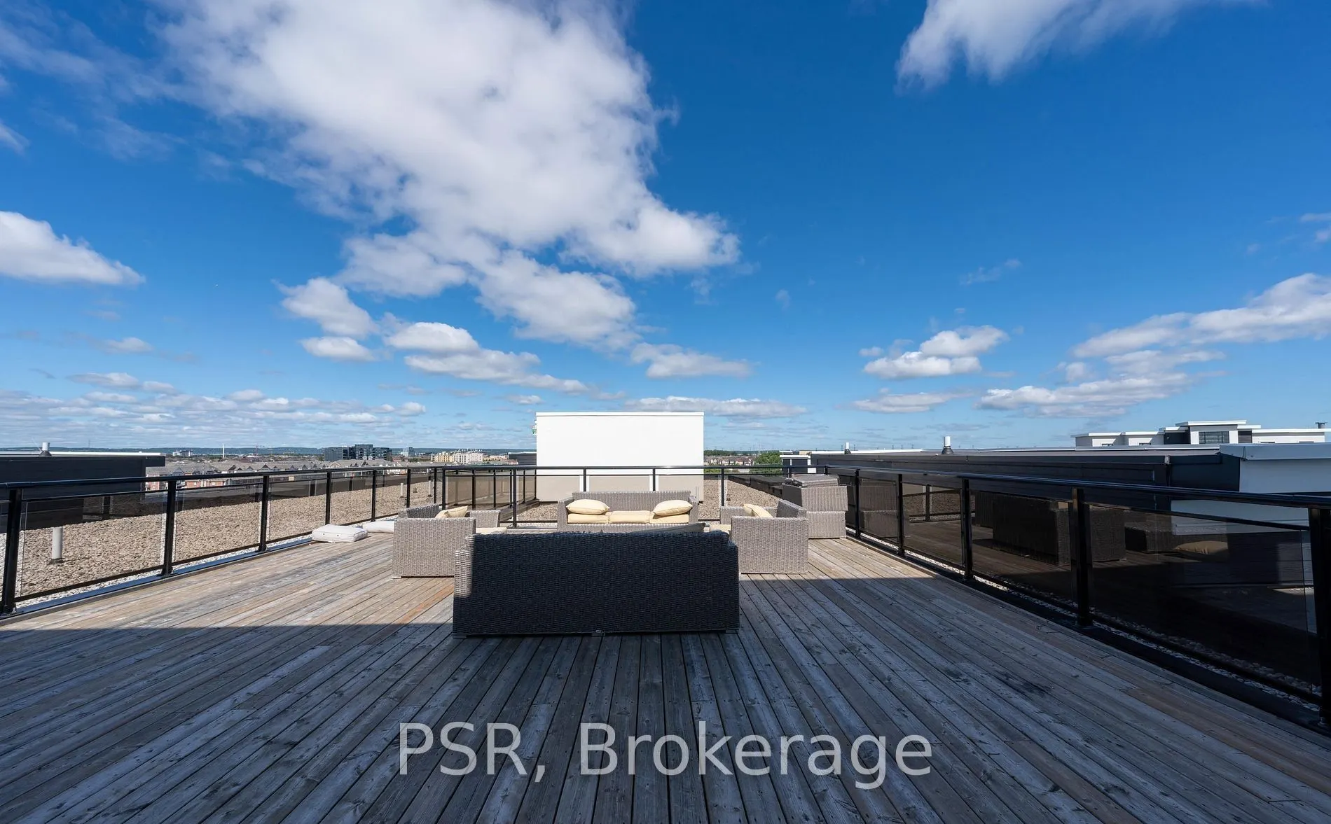 640 Sauve Street, #105